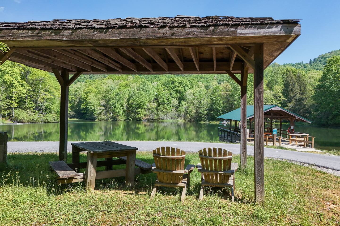 Plenty of shade for family fishing
