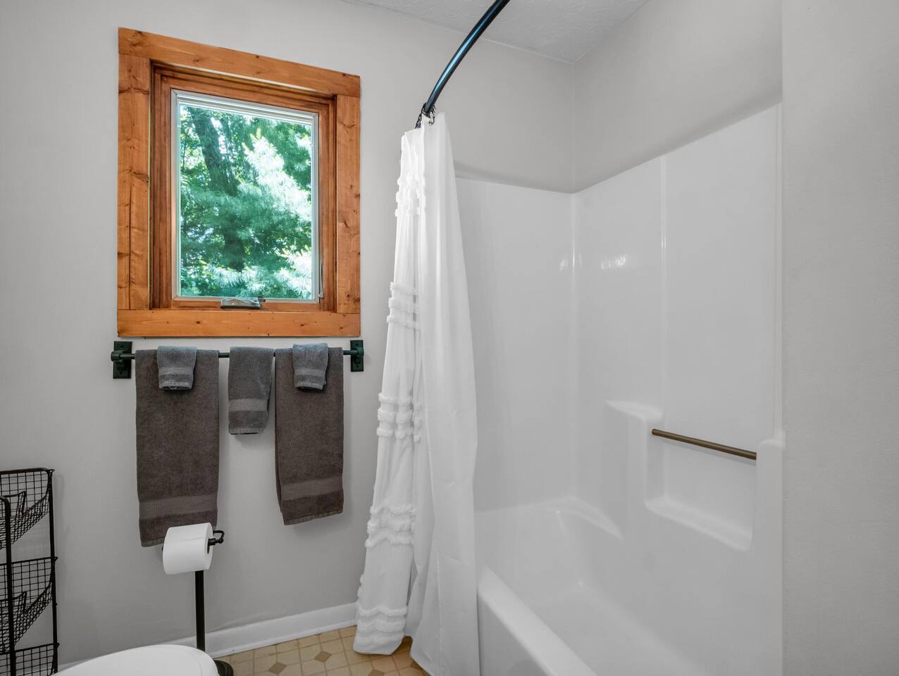 Organic bathing products: shampoo, conditioner and body wash