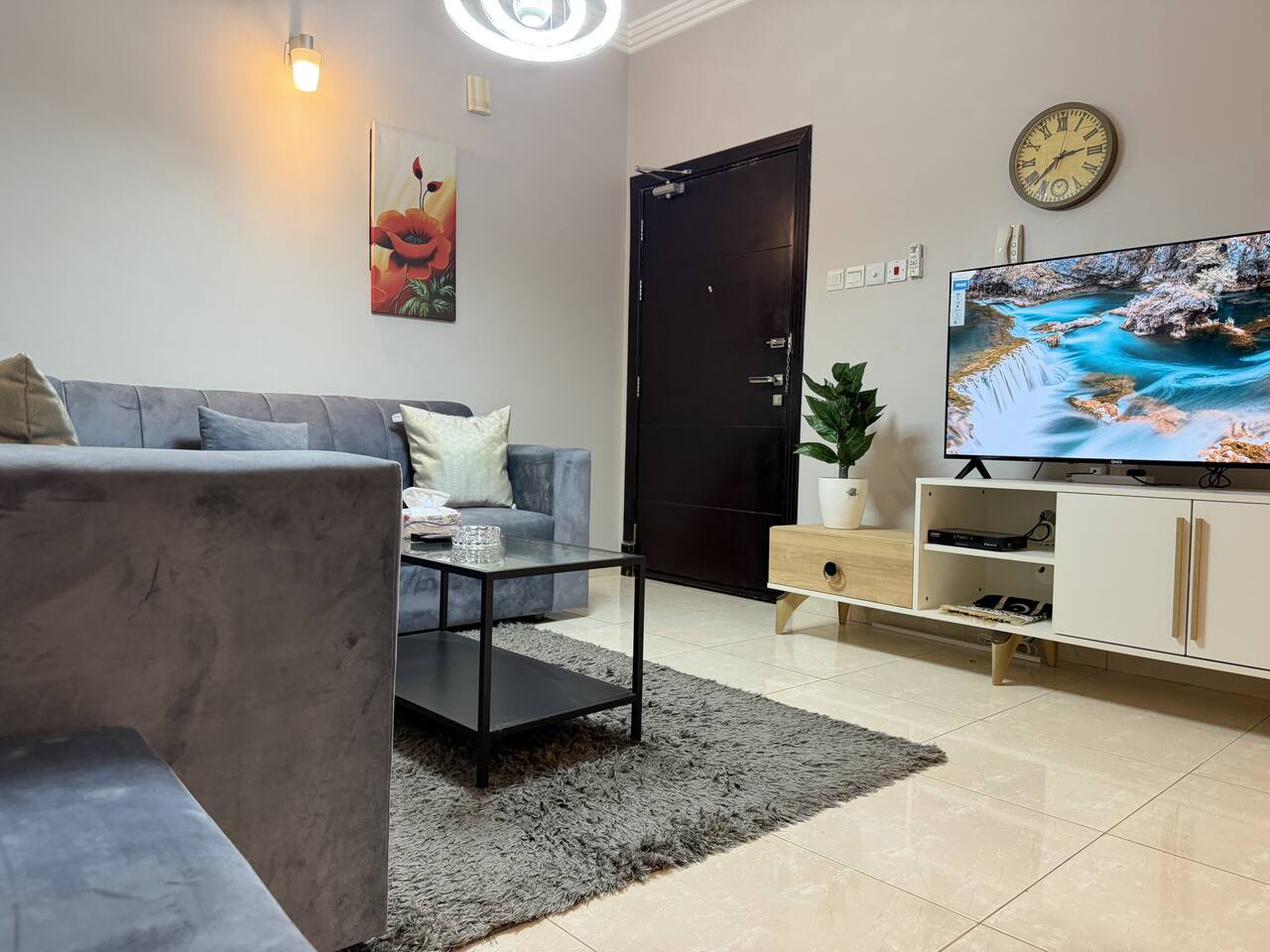Family-Friendly 2BR | Near Everything FJV157O