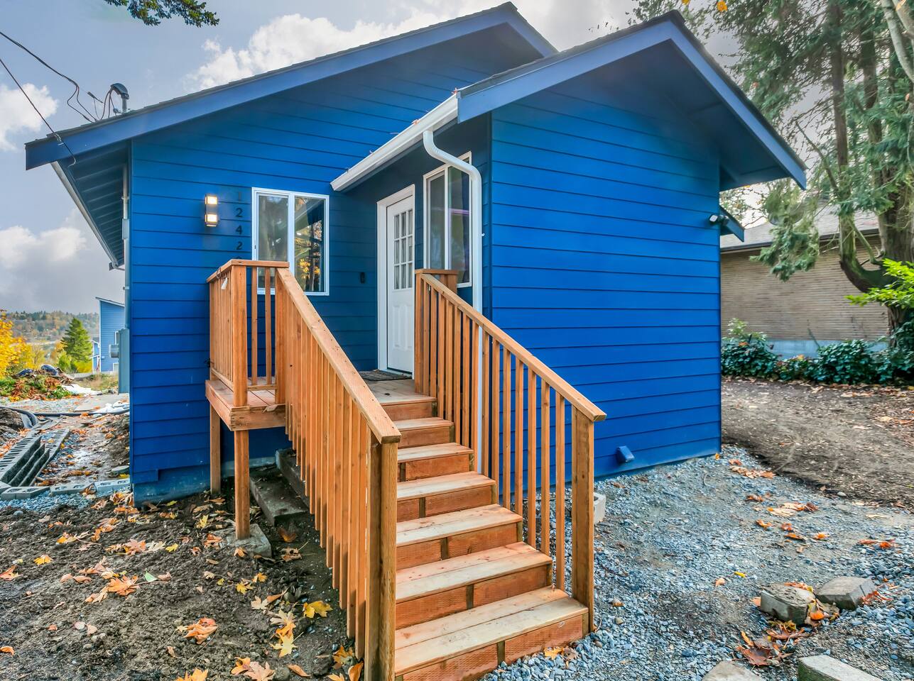 House for 8 in Seattle close to airport & DT
