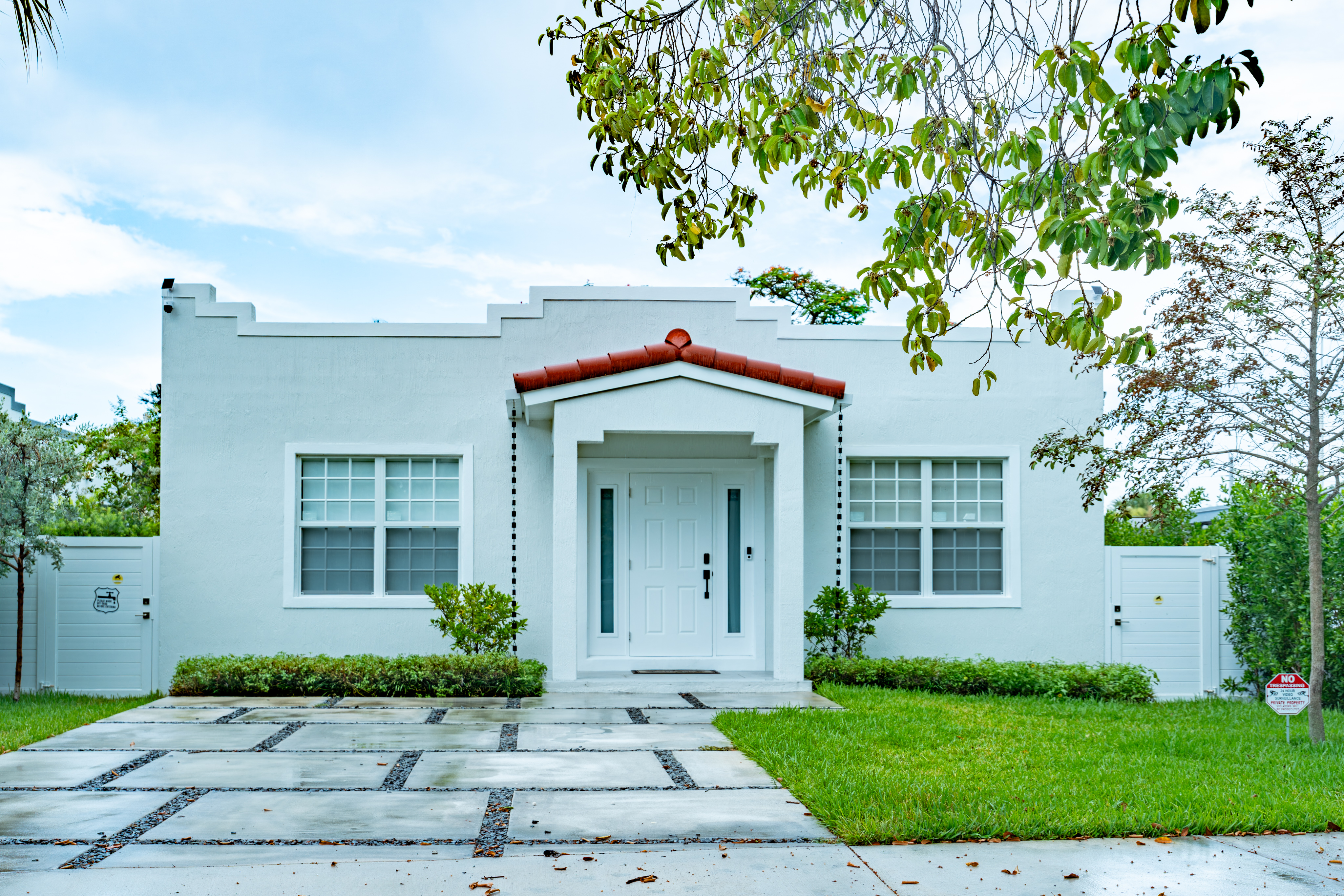 NEW 3BR • 7 Beds • Sleeps 12+ • Free Parking