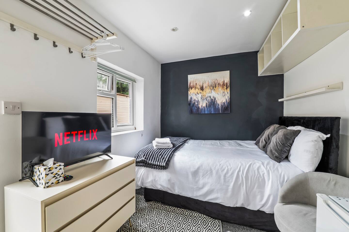 #193 Coventry Hideaway | Modern & Spacious- for 2