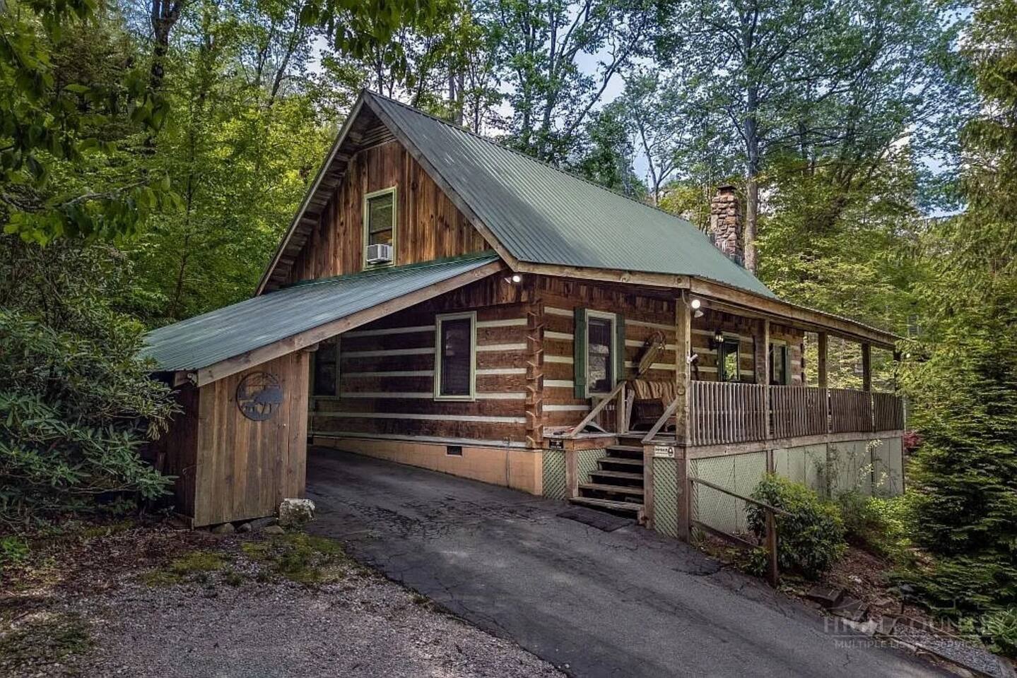 Sugar Mountain Log Cabin | Hot Tub | Near Resort!