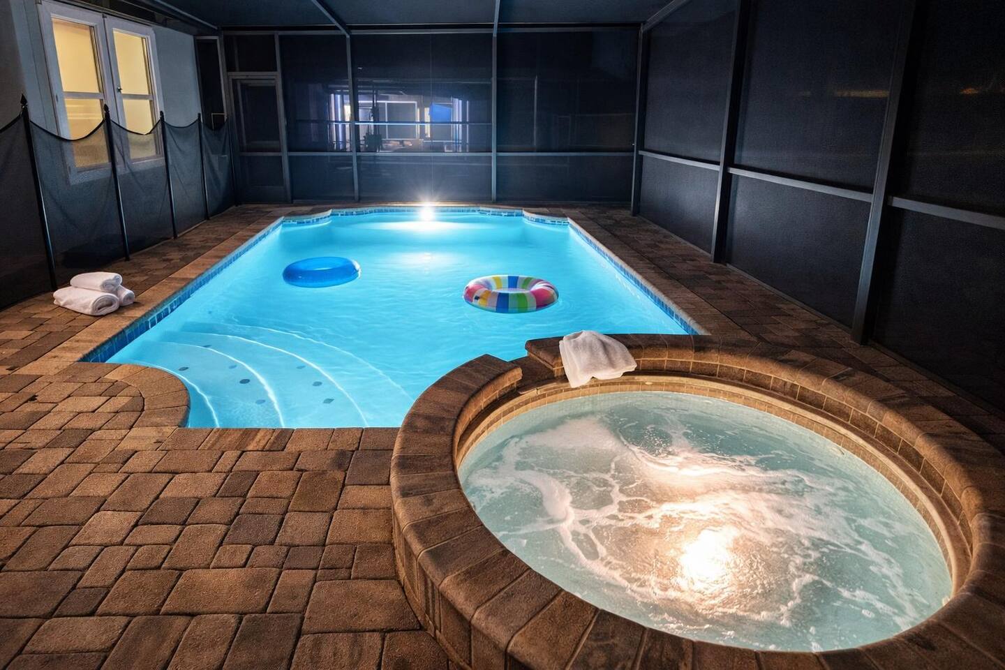 Welcome to Grande Oasis — your private screened pool and spillover spa, heated on request so it's warm even on cool winter nights. The screen keeps the bugs out, and a child-safety fence means peace of mind with little ones.
