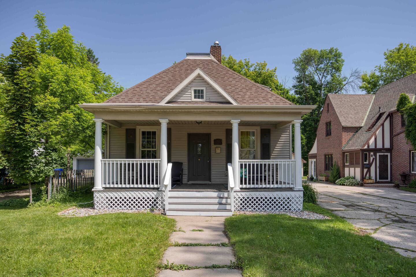 ♥ Cozy historic 3BR w/ bridge view! Sleeps 7 ♥