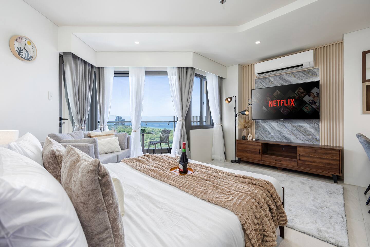 17th-Floor Sea View Studio Tambuli Seaside Living
