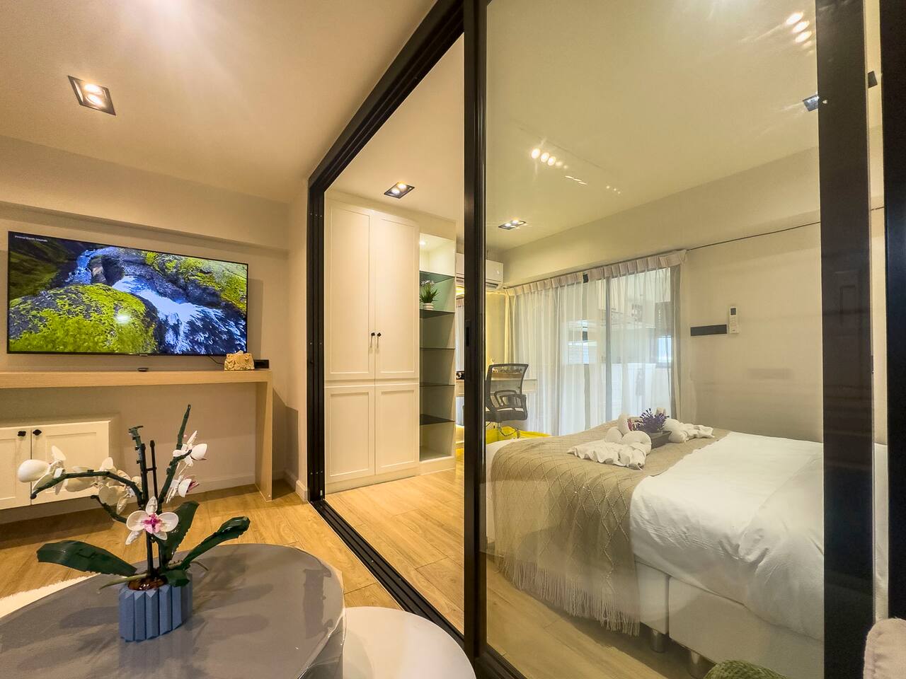 Nimman Central 1BR | Mountain View, Walk Anywhere