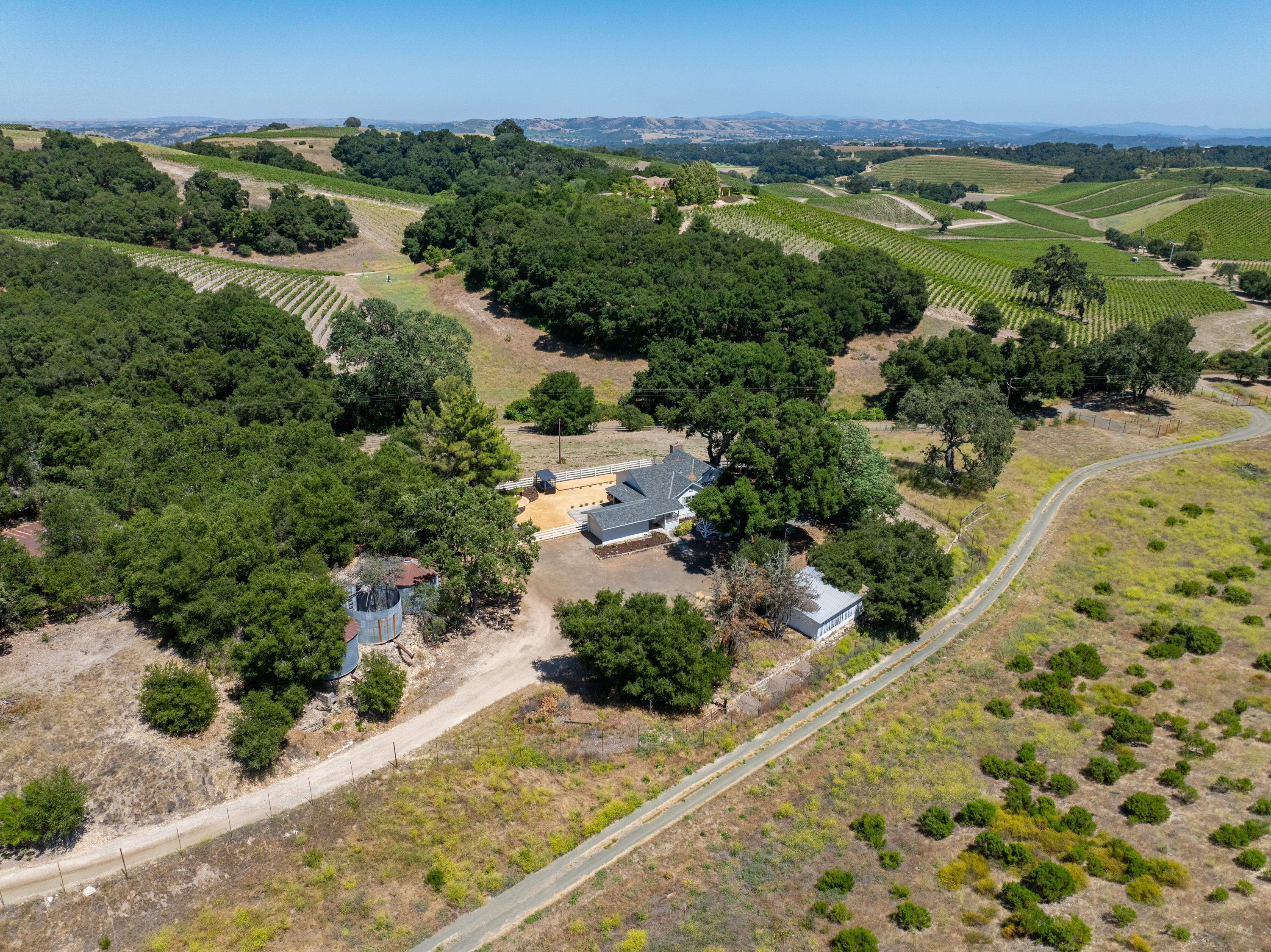 The Farmhouse at Rair Vineyards photo