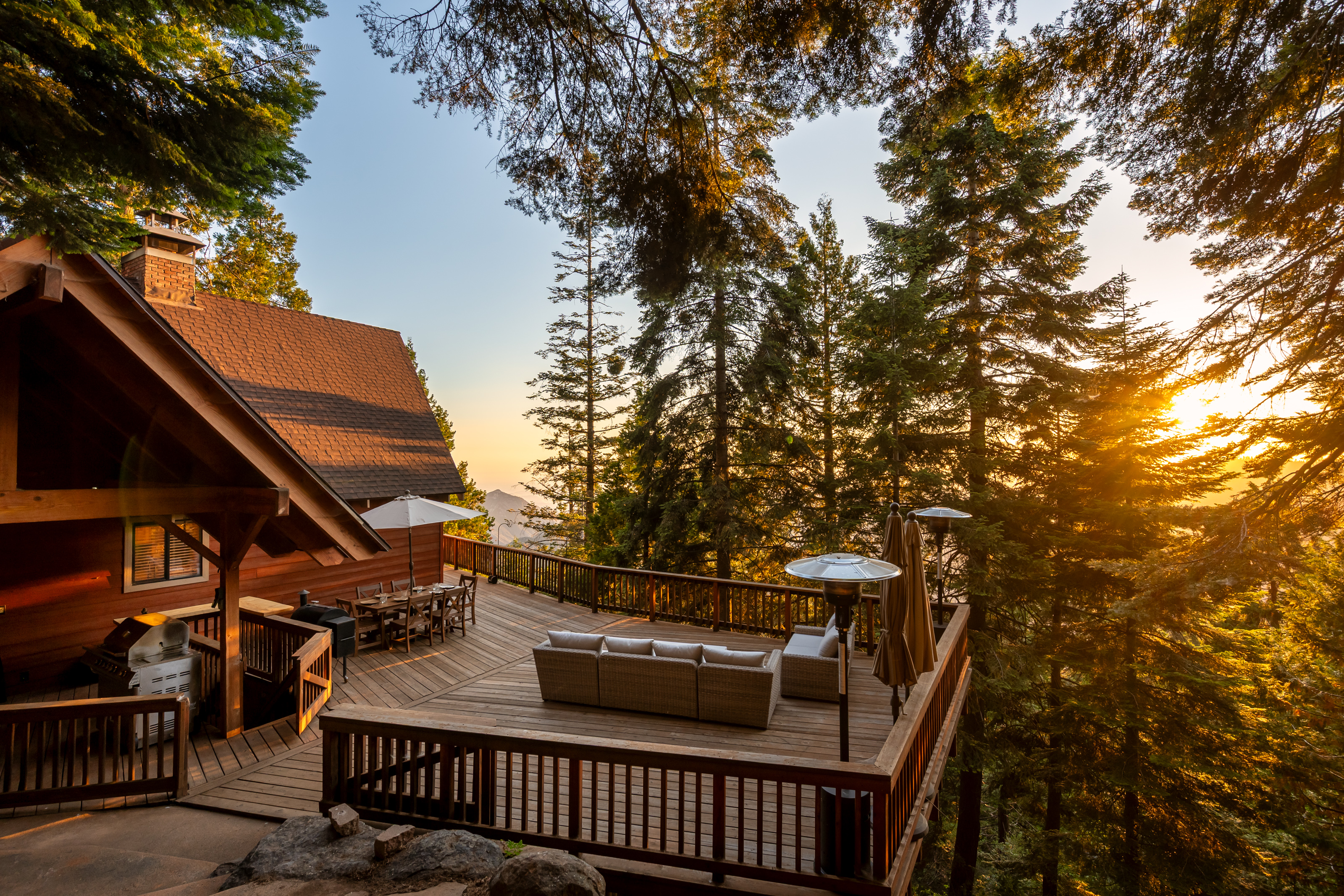 Eagle's Nest - Secluded Sequoia Cabin Retreat