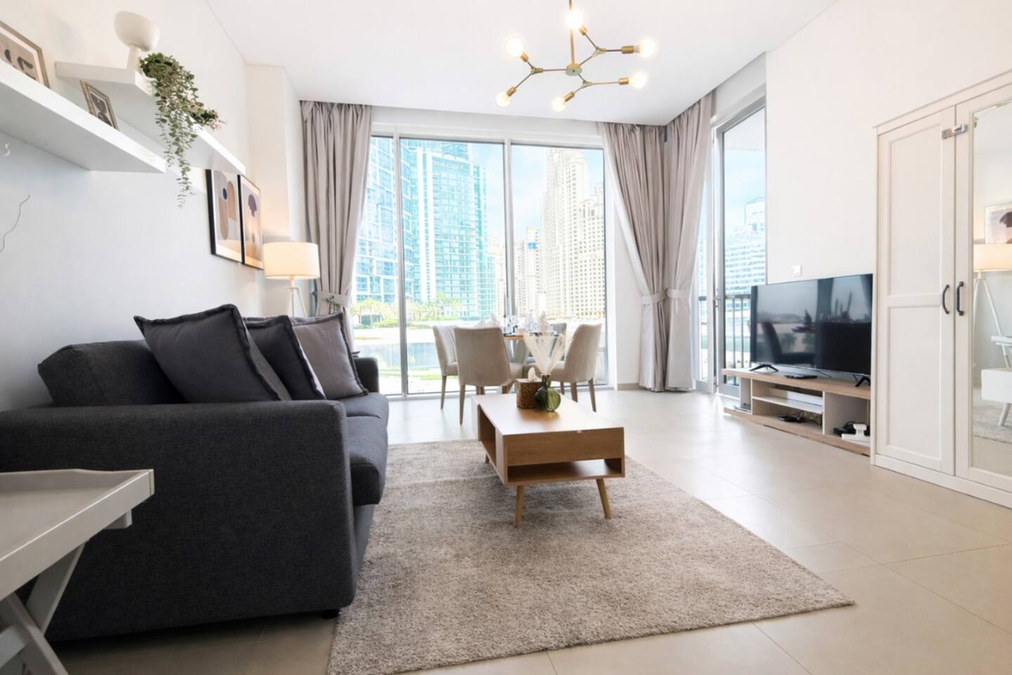 Stunning 1BR at Emaar 5242-Dubai EyeView, Pool-Gym