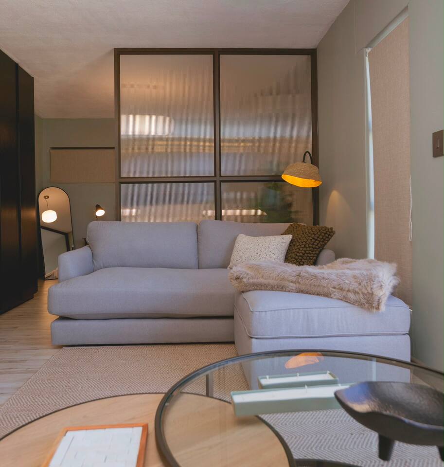 Premium Studio : Two min Walk to Maerua