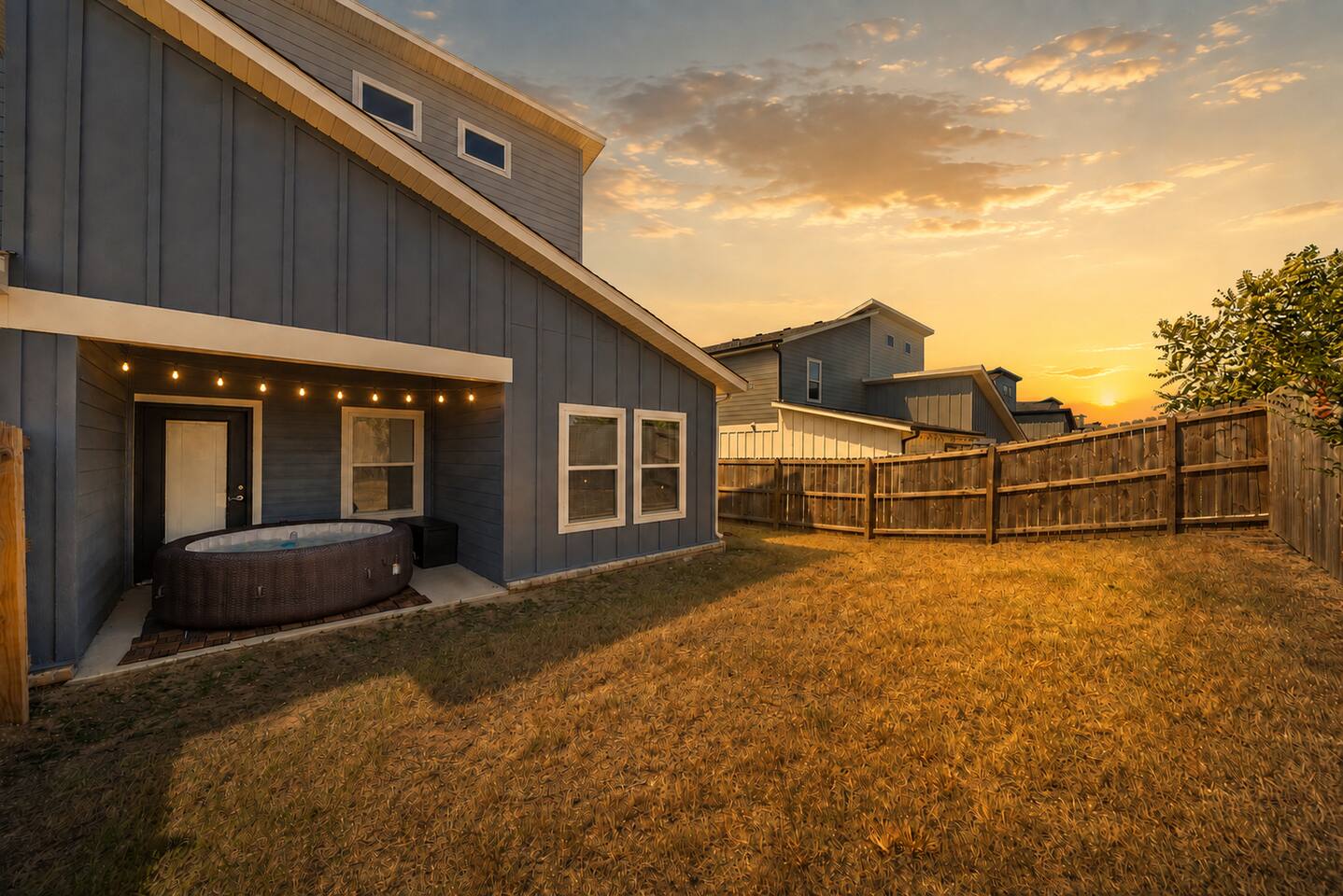 NWA Retreats: Creekside Retreat - Hot Tub Game Room