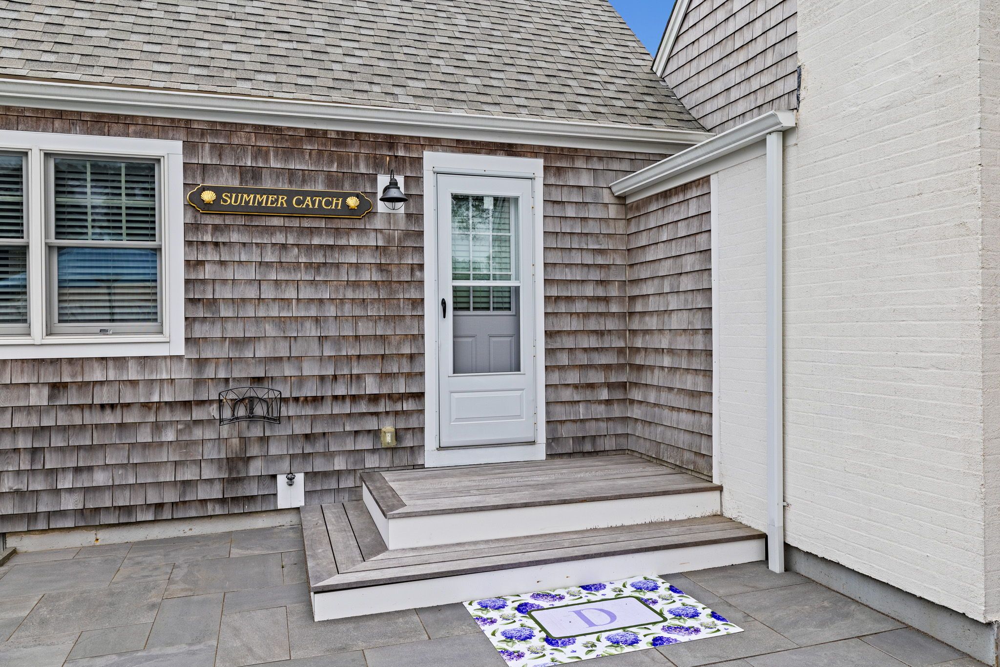 Peaceful private retreat with plenty of space for family and friends.