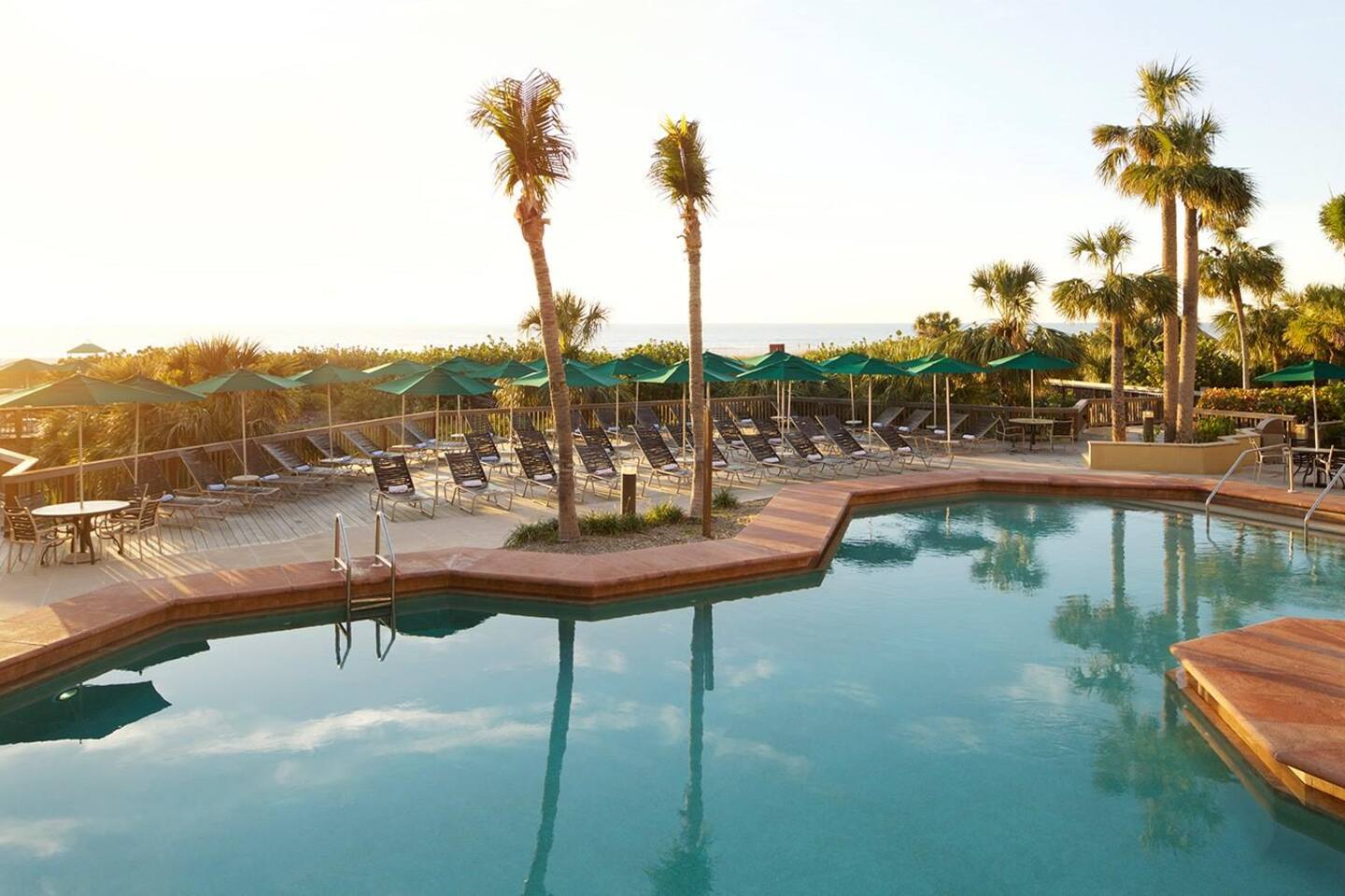 EAGLE'S NEST RESORT/HOTEL MARCO ISLAND! RESORT BEDROOM