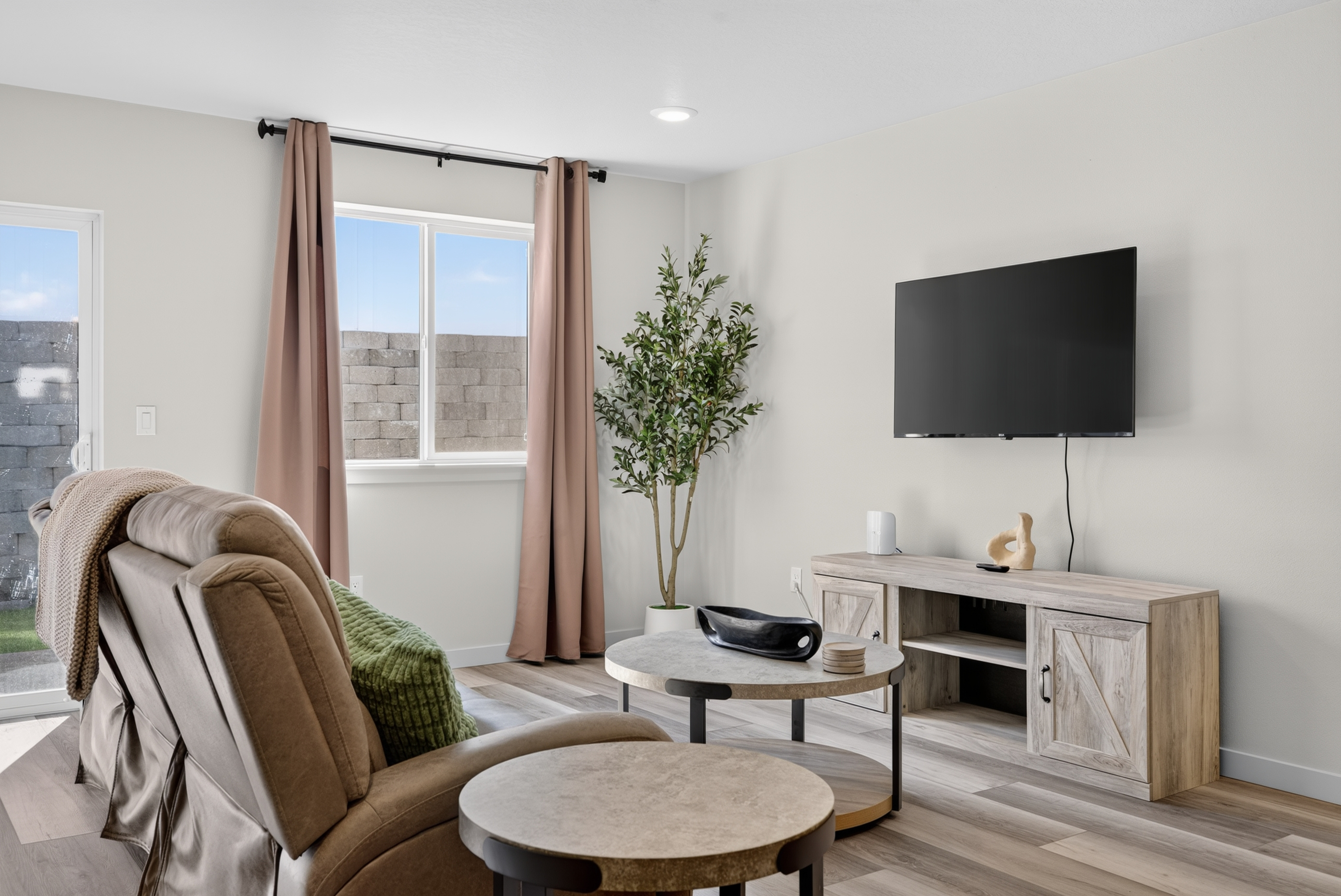 Proper Stay | 2BD/2BA | Stanfield