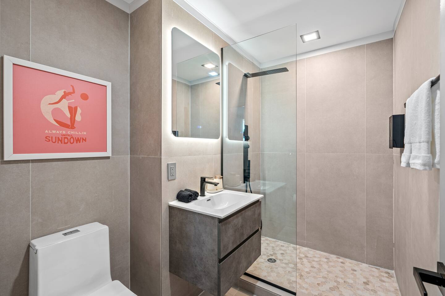 ensuite bathroom connected to the 2 single bedroom