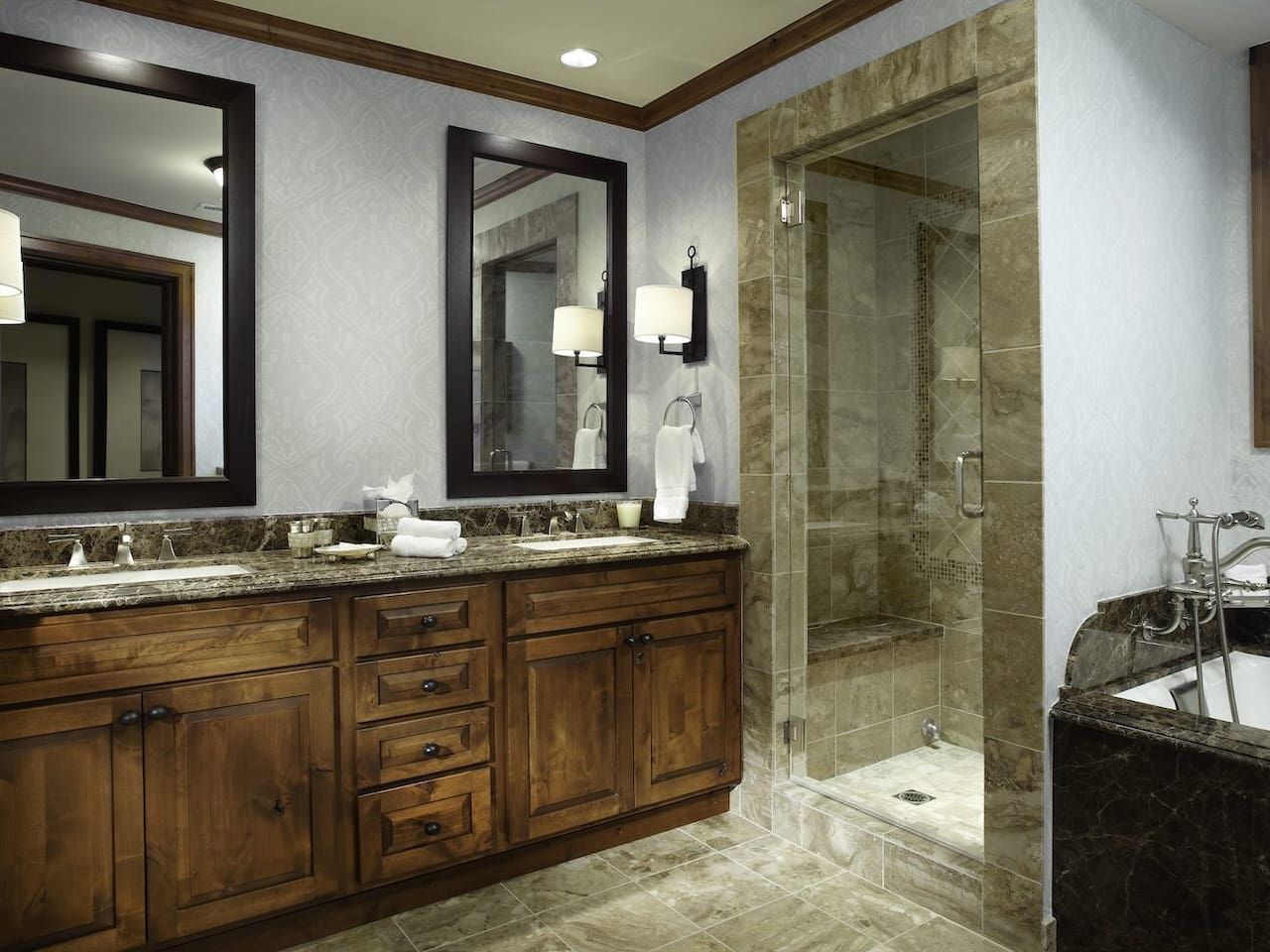 THE RITZ-CARLTON CLUB, VAIL RESORT AND SPA - BATHROOM
