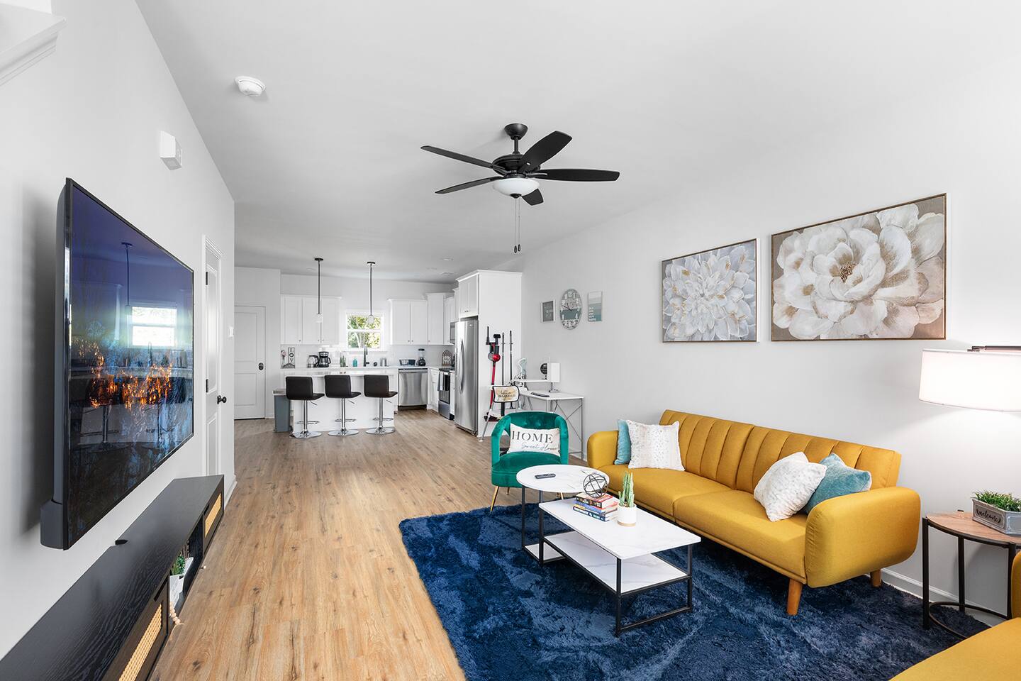 Perfect Getaway Prime Location w/Game Room & HoTub