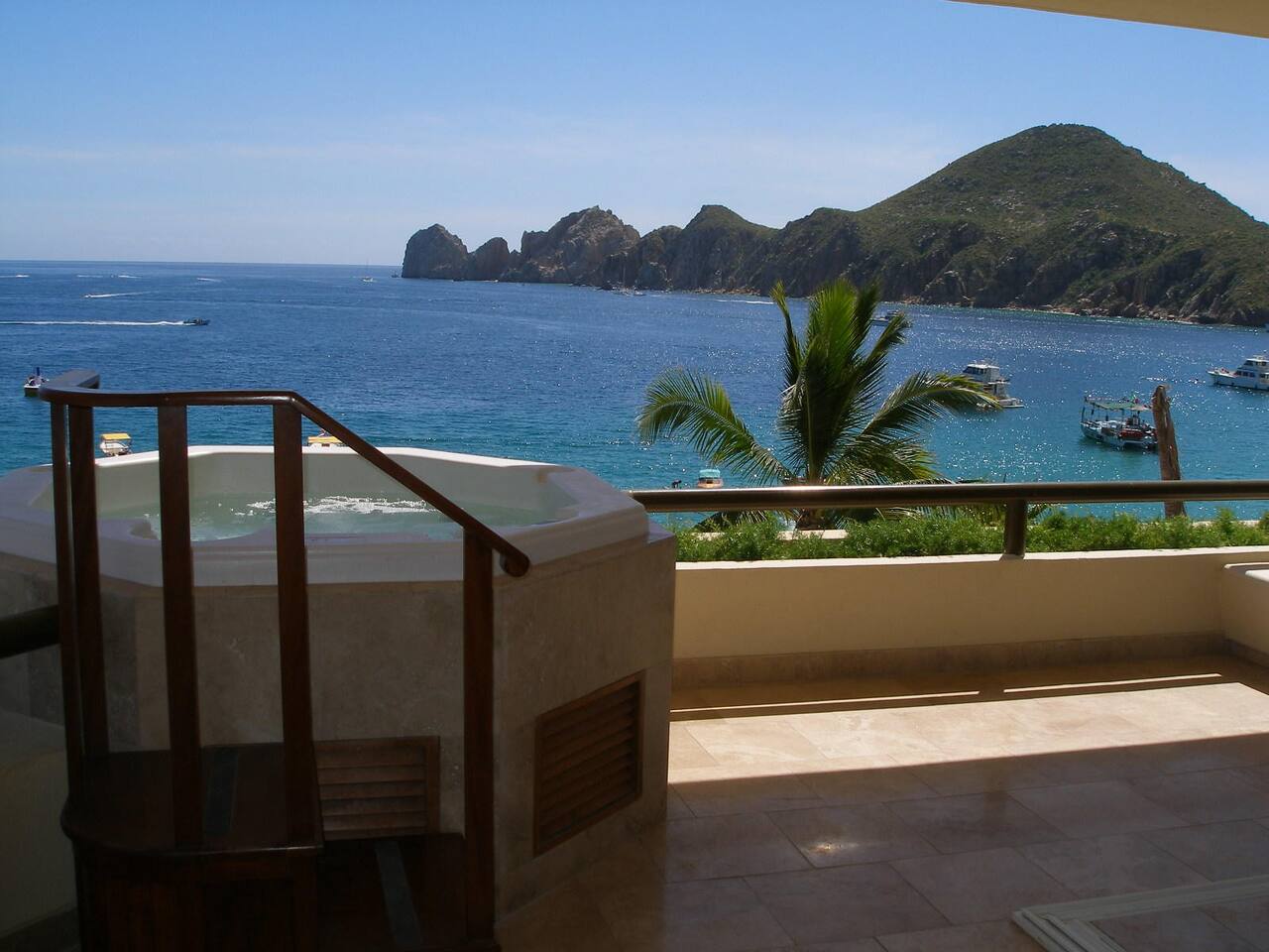 CORAZON-CABO VILLAS BEACH RESORT & SPA. MEDANO BEACH, SWIMMING BEACH, POOL, HOT TUB, GYM, BALCONY BEACH ACCESS, RESTAURANT, CHACHE BEACH CLUB. SCUB DIVE, SNORKEL, PADDLE BOARD, PARASAIL