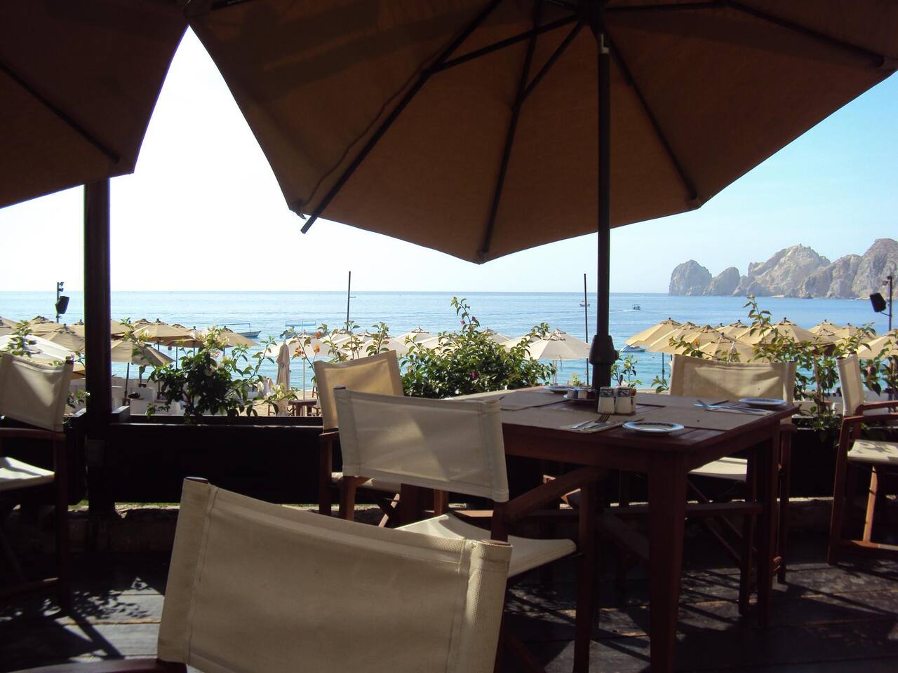CORAZON-CABO VILLAS BEACH RESORT & SPA. MEDANO BEACH, SWIMMING BEACH, POOL, HOT TUB, GYM, BALCONY BEACH ACCESS, RESTAURANT, CHACHE BEACH CLUB. SCUB DIVE, SNORKEL, PADDLE BOARD, PARASAIL-  OUTSIDE DINNING