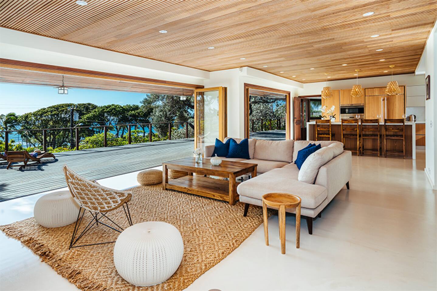 Diamond Head Tranquility: 4BR Ocean View Home