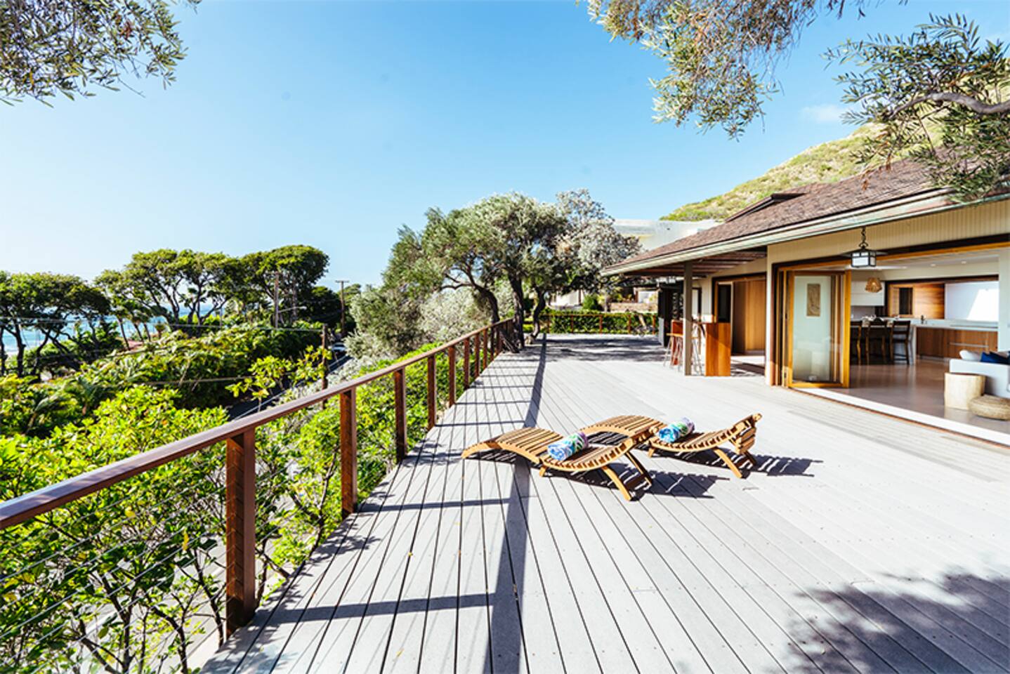 Diamond Head Tranquility: 4BR Ocean View Home