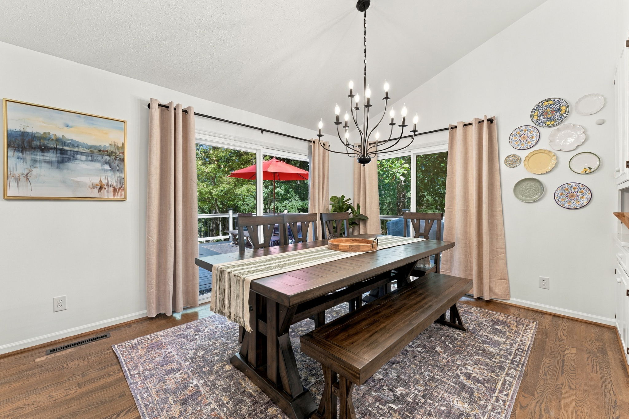 Gather around this long table framed by lake views and Italian hospitality, where dinners become memories.