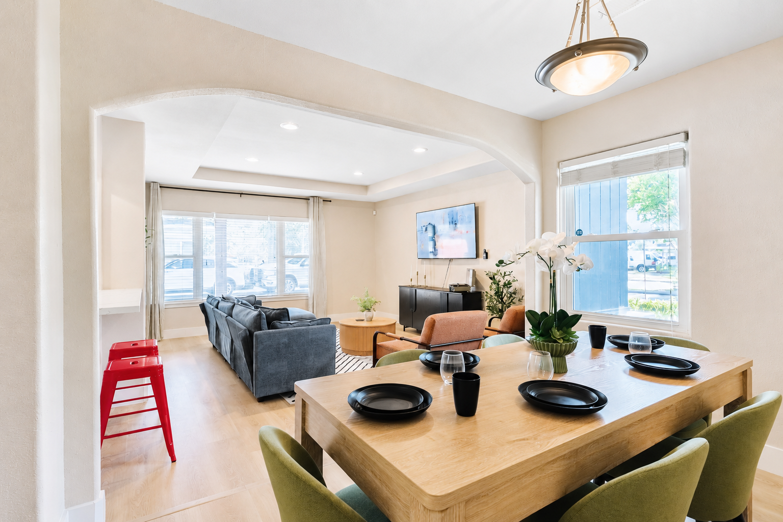 The Sagewood Stay | King Bed, Smart TVs, Coffee