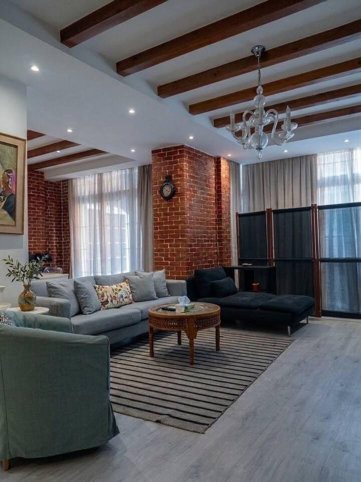 Elegant Retreat in Zamalek • Terrace • Quite