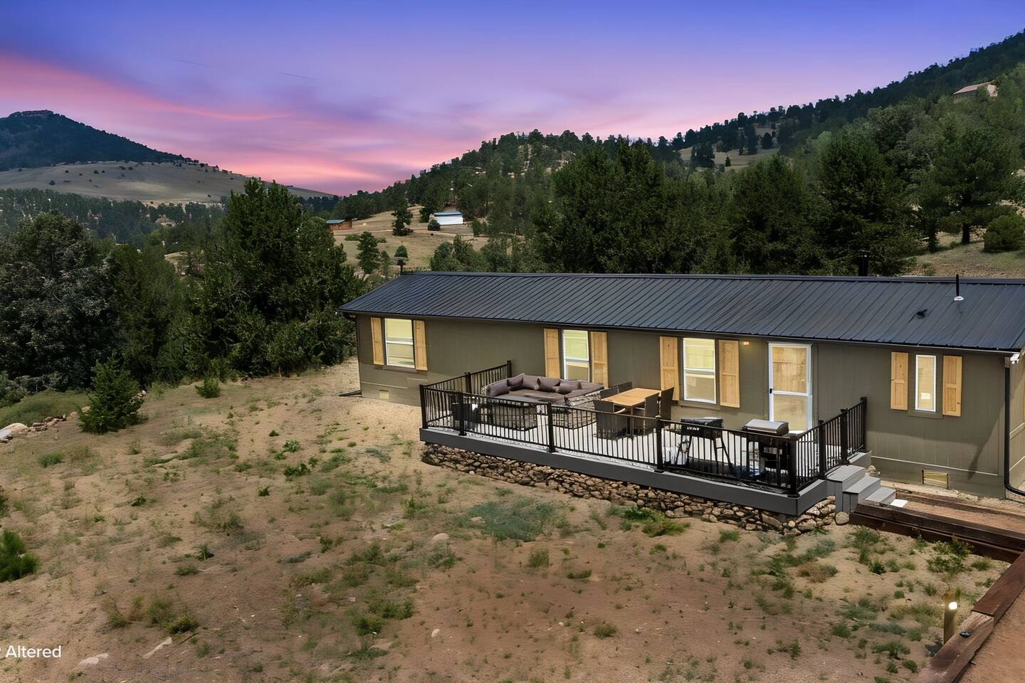 Annie B Mine | Hunting Cabin & Mountain Views