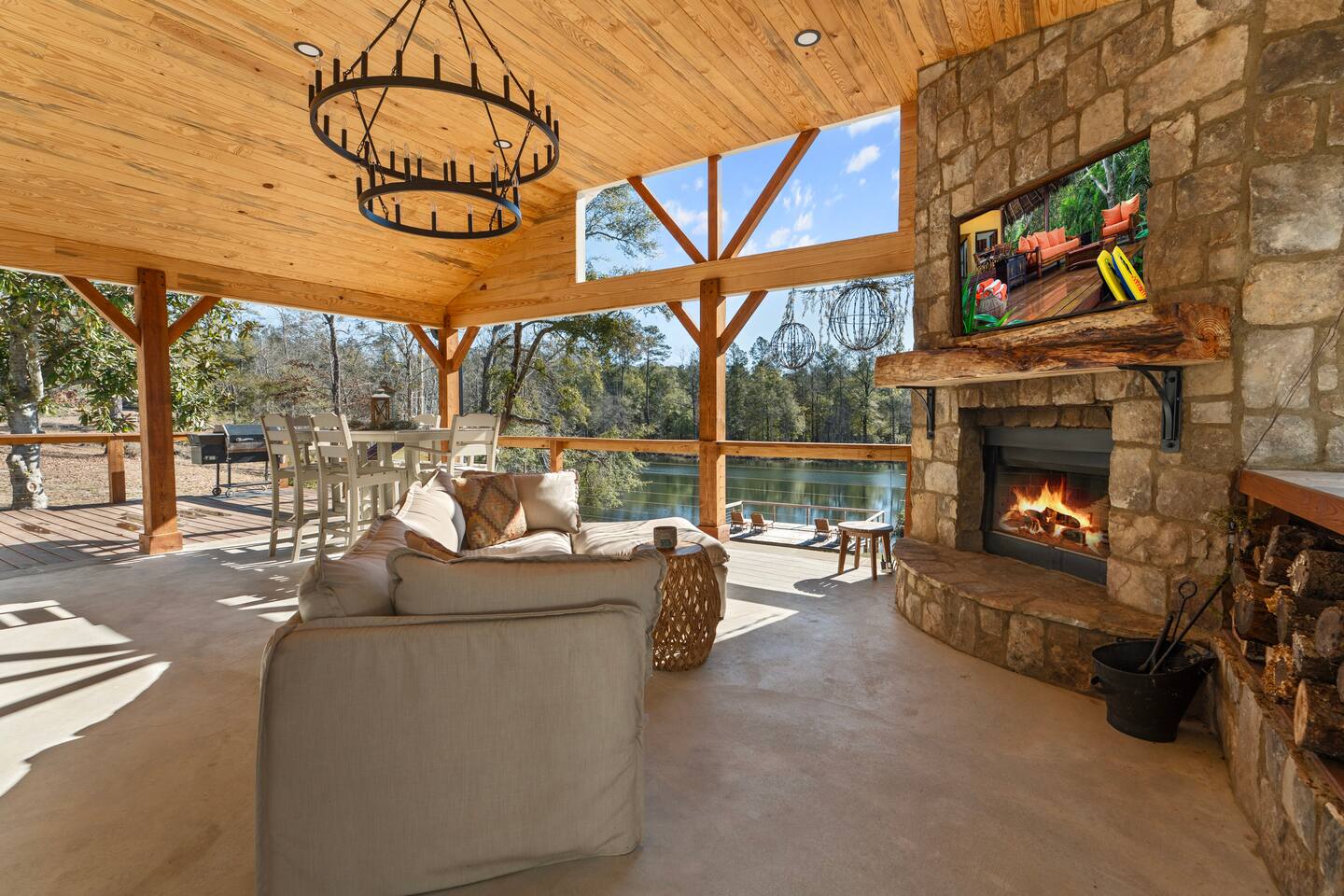 15 Acre Retreat with 7 Bedrooms Near Augusta, GA