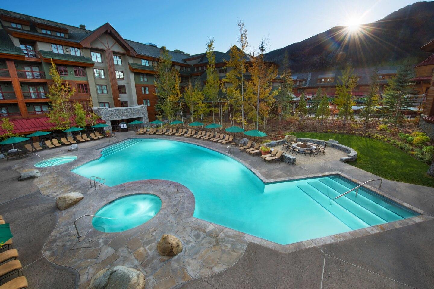 Resort-style mountain pool, hot tubs & fire pit oasis