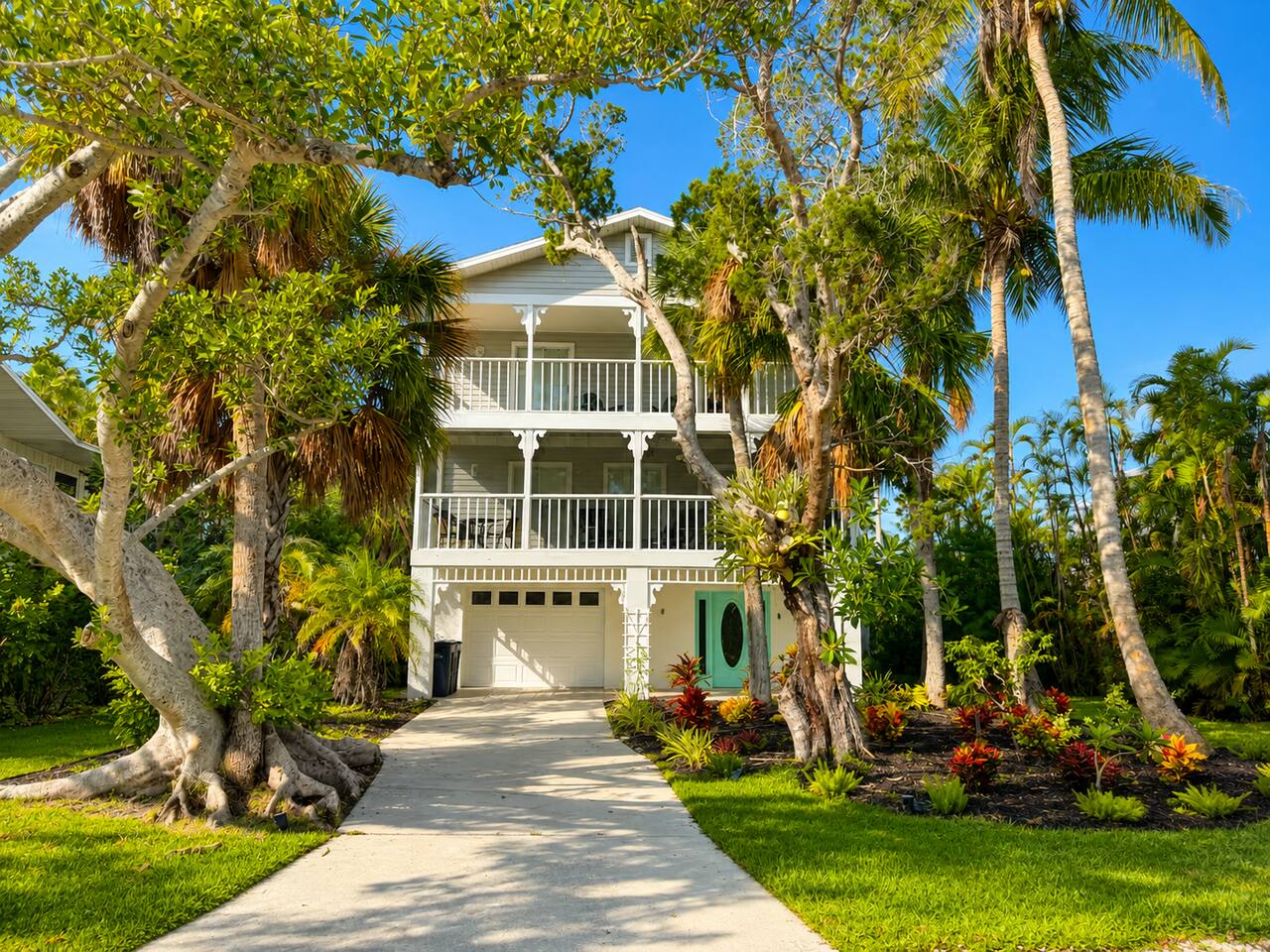 Coconut Hideaway | Anna Maria Retreat