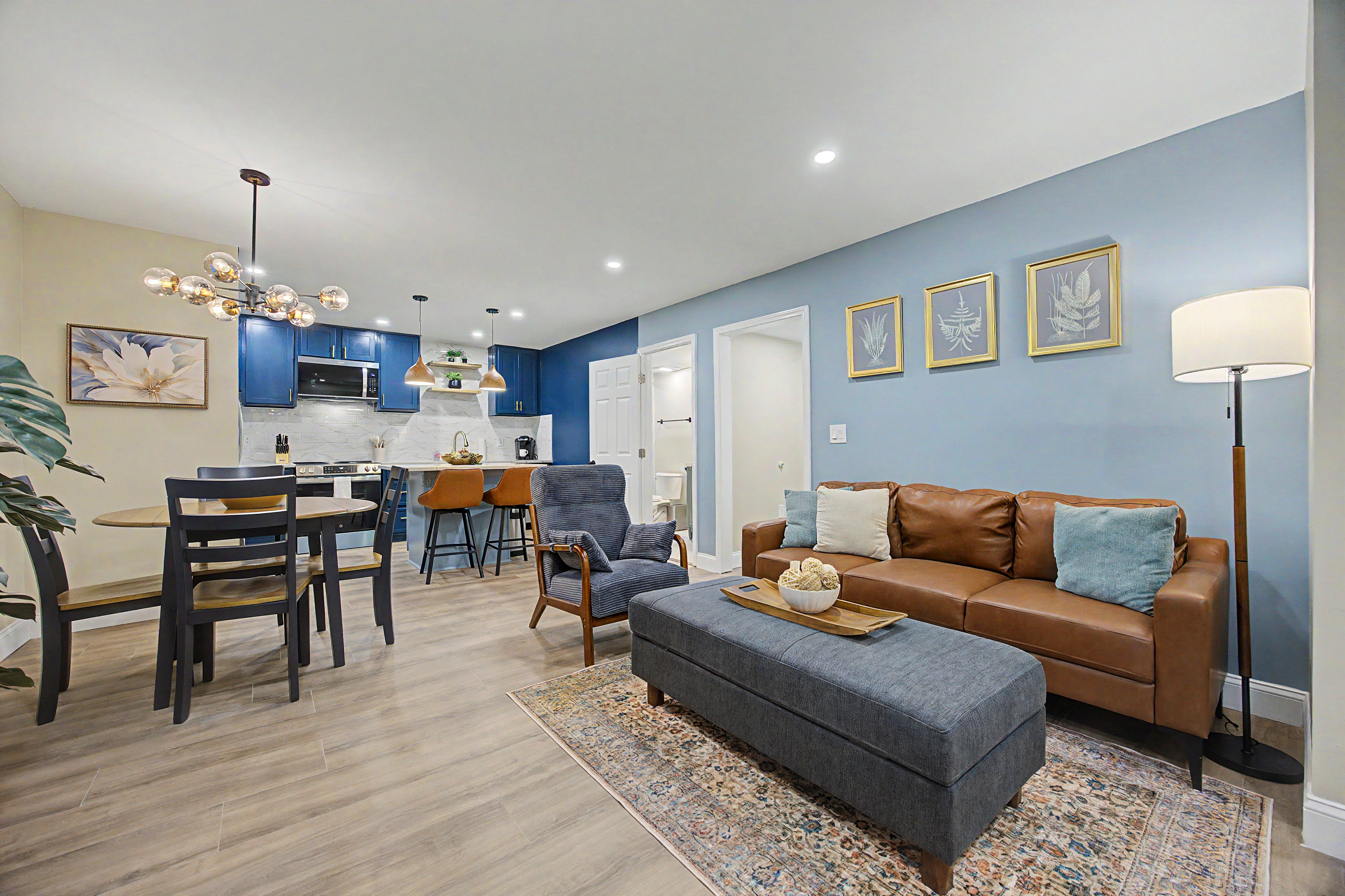 Stylish 2BR Apartment Near Northside & Mall of Georgia | Buford, photo 1 of 20