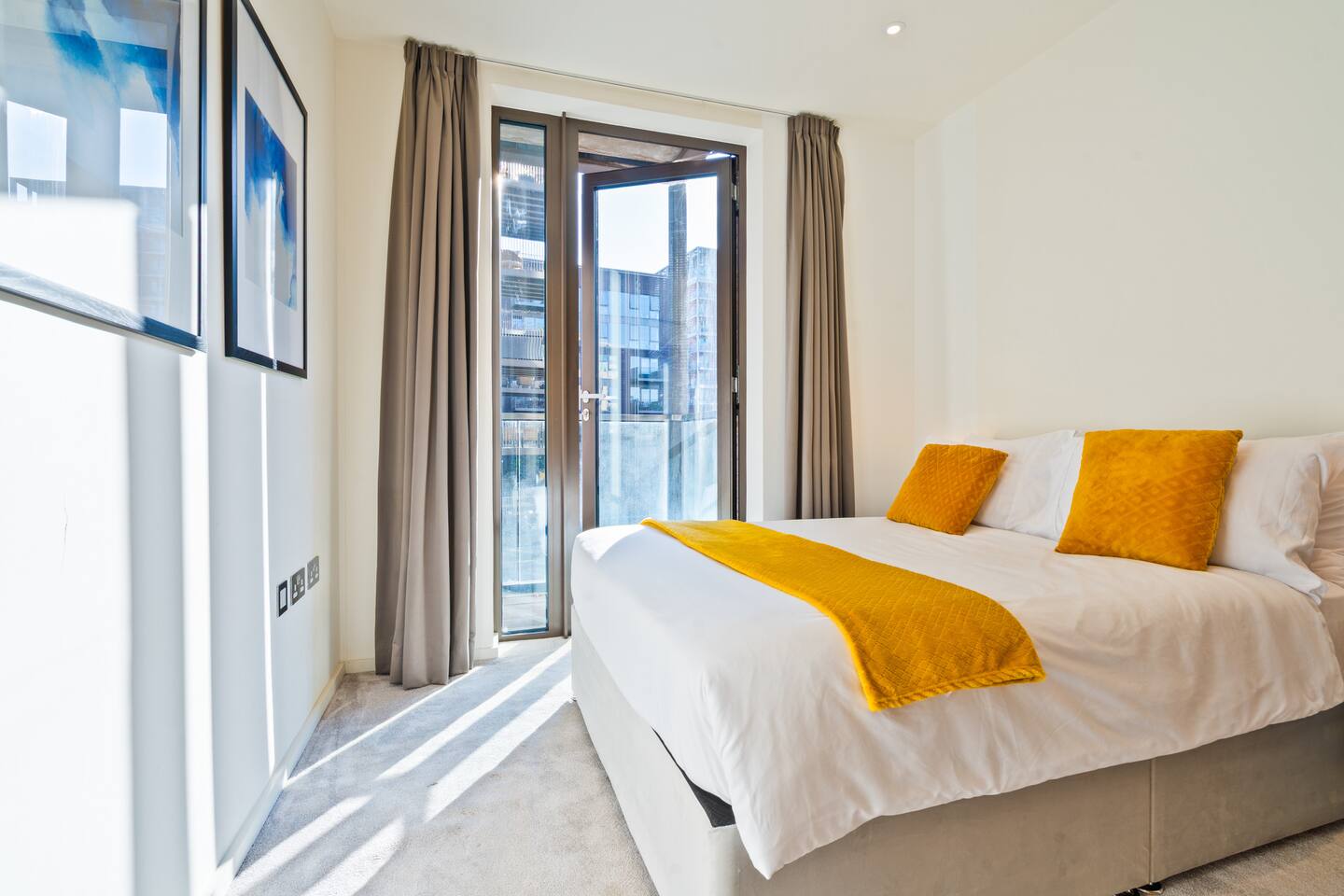Spacious 2BR/2BA w/Balcony & City View | Nine Elms
