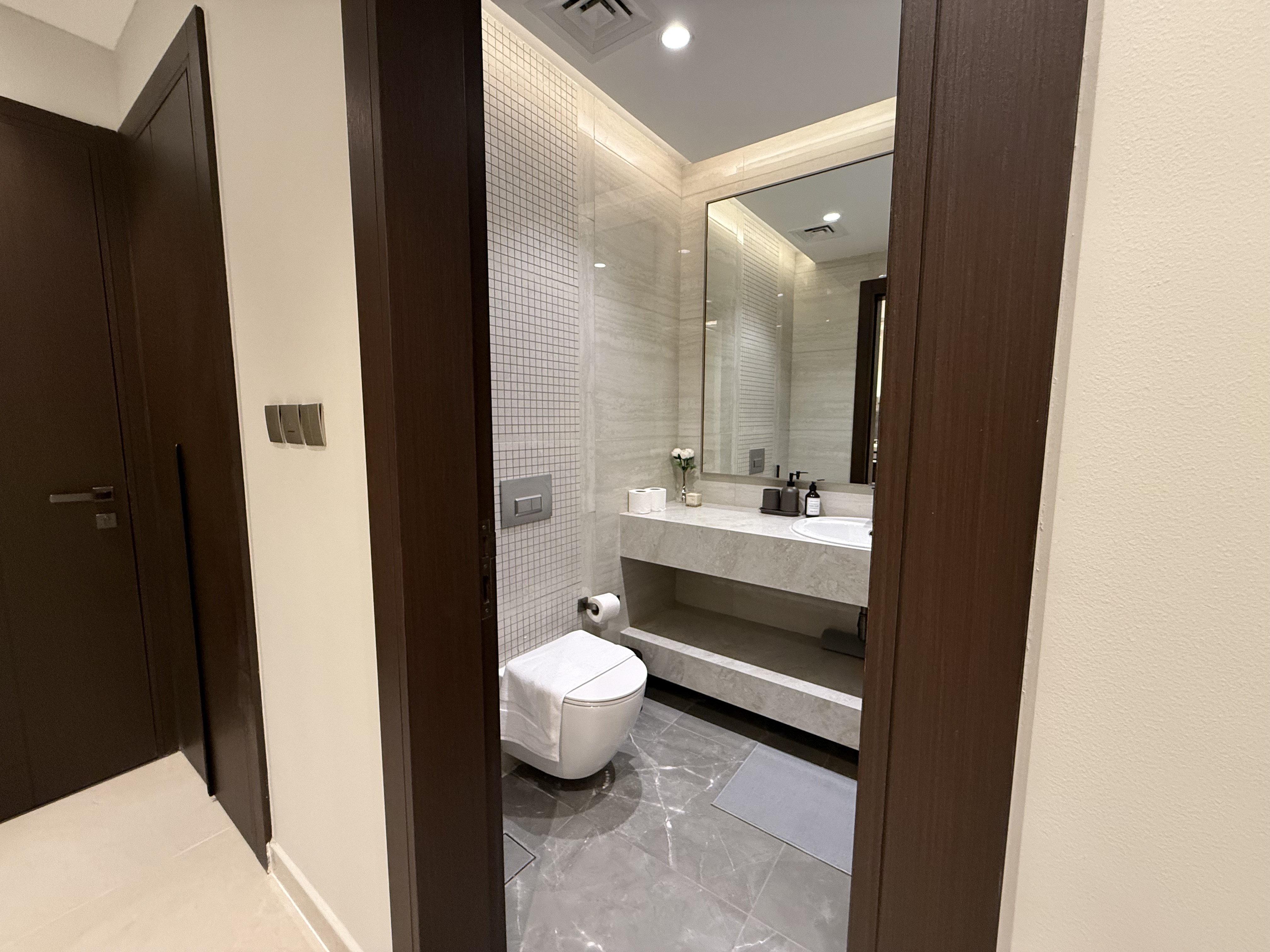 Luxury 1BR Retreat in Nobles Tower | Business Bay