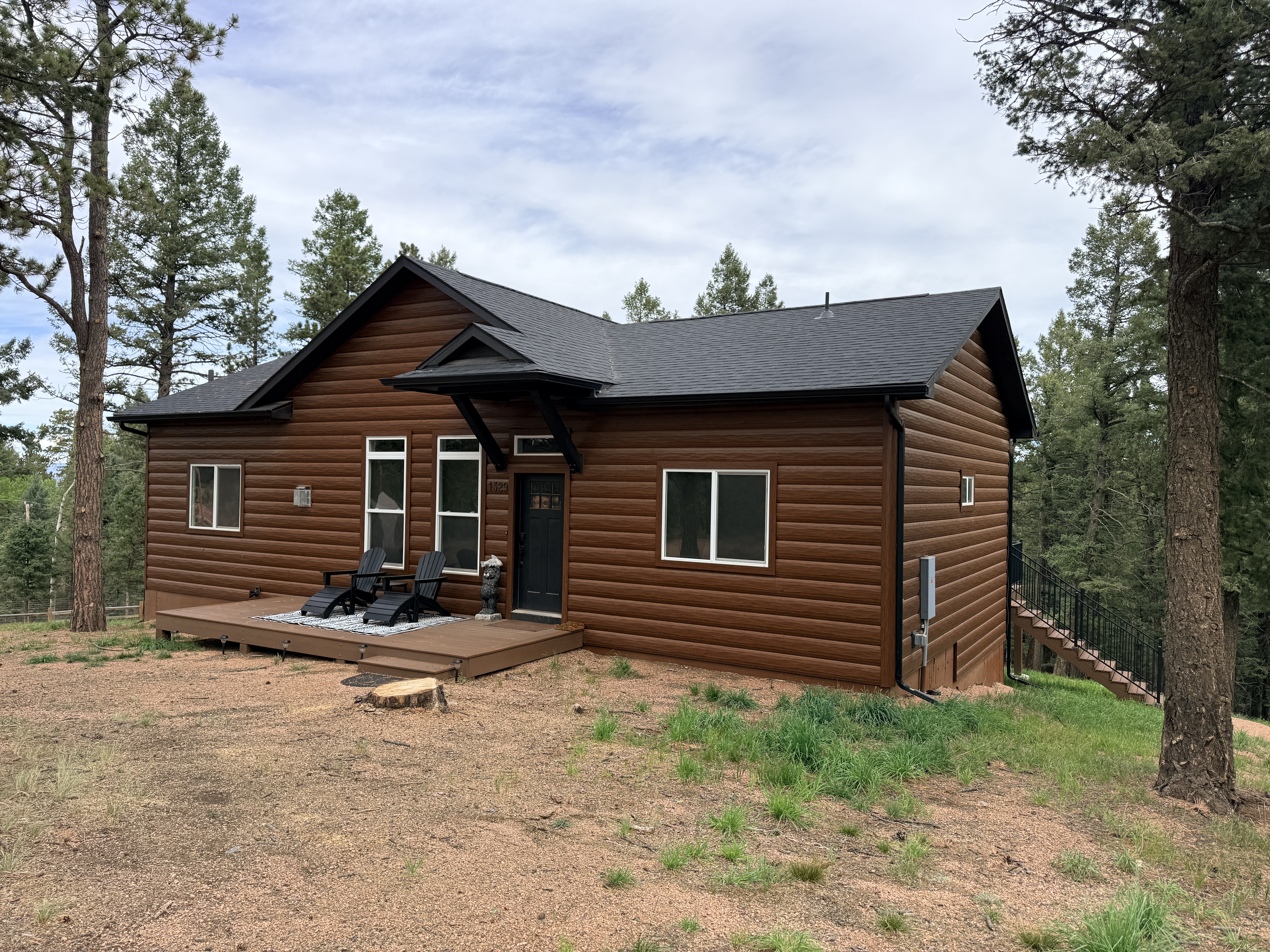 Whispering Pines | Cozy Mountain Cabin