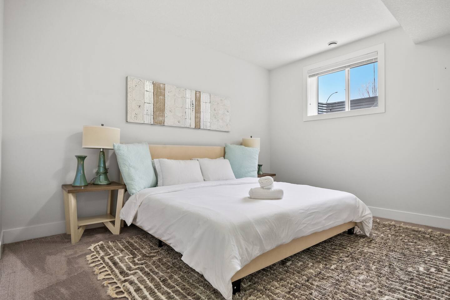 2BR | Walkout Basement Suite w/ AC * – Photo 7