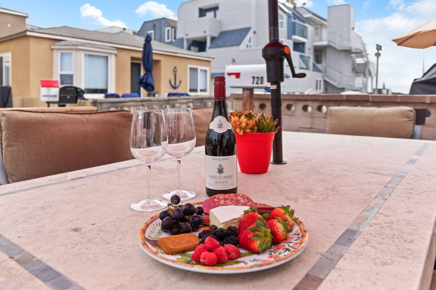 Snacks and drinks in the courtyard downstairs is the perfect way to spend an afternoon by the beach