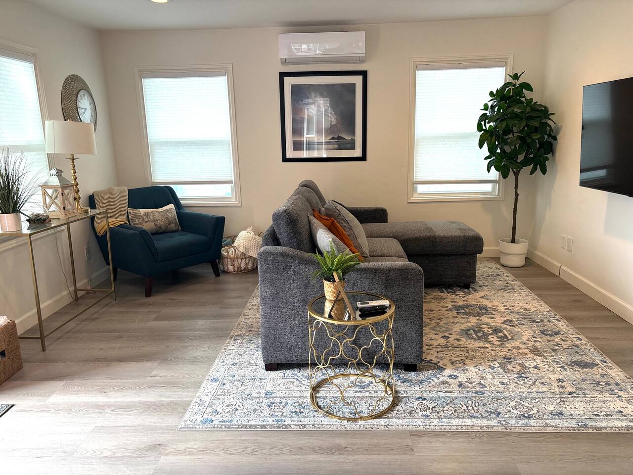 A cozy space to relax after a day at the beach. Sofa has a pull out to use as extra sleeping space and comfy lounger.