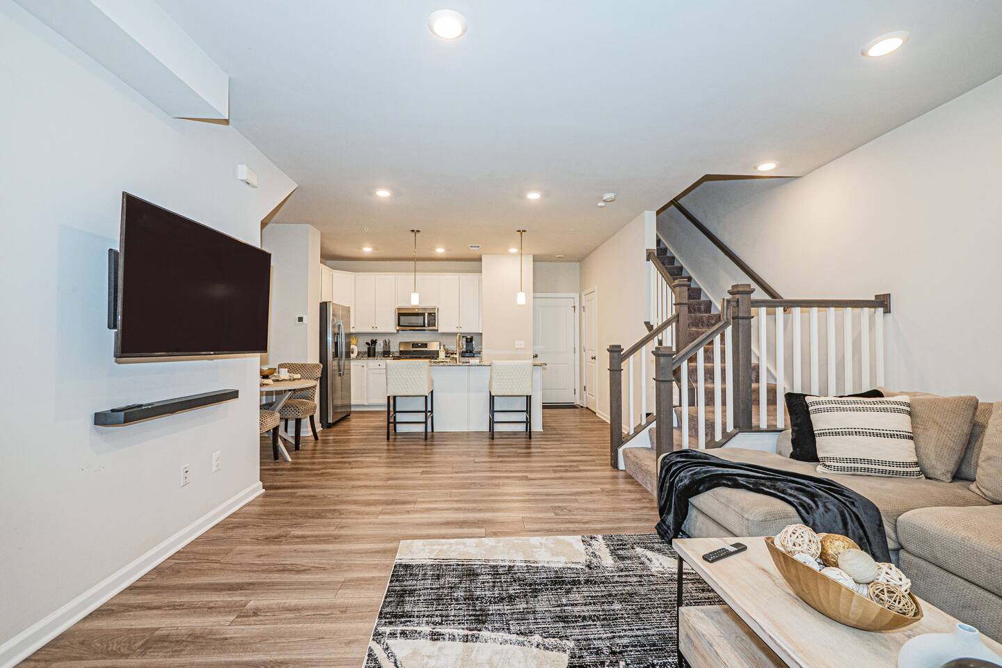 Modern 2BR Townhome Near Washington DC & Metro
