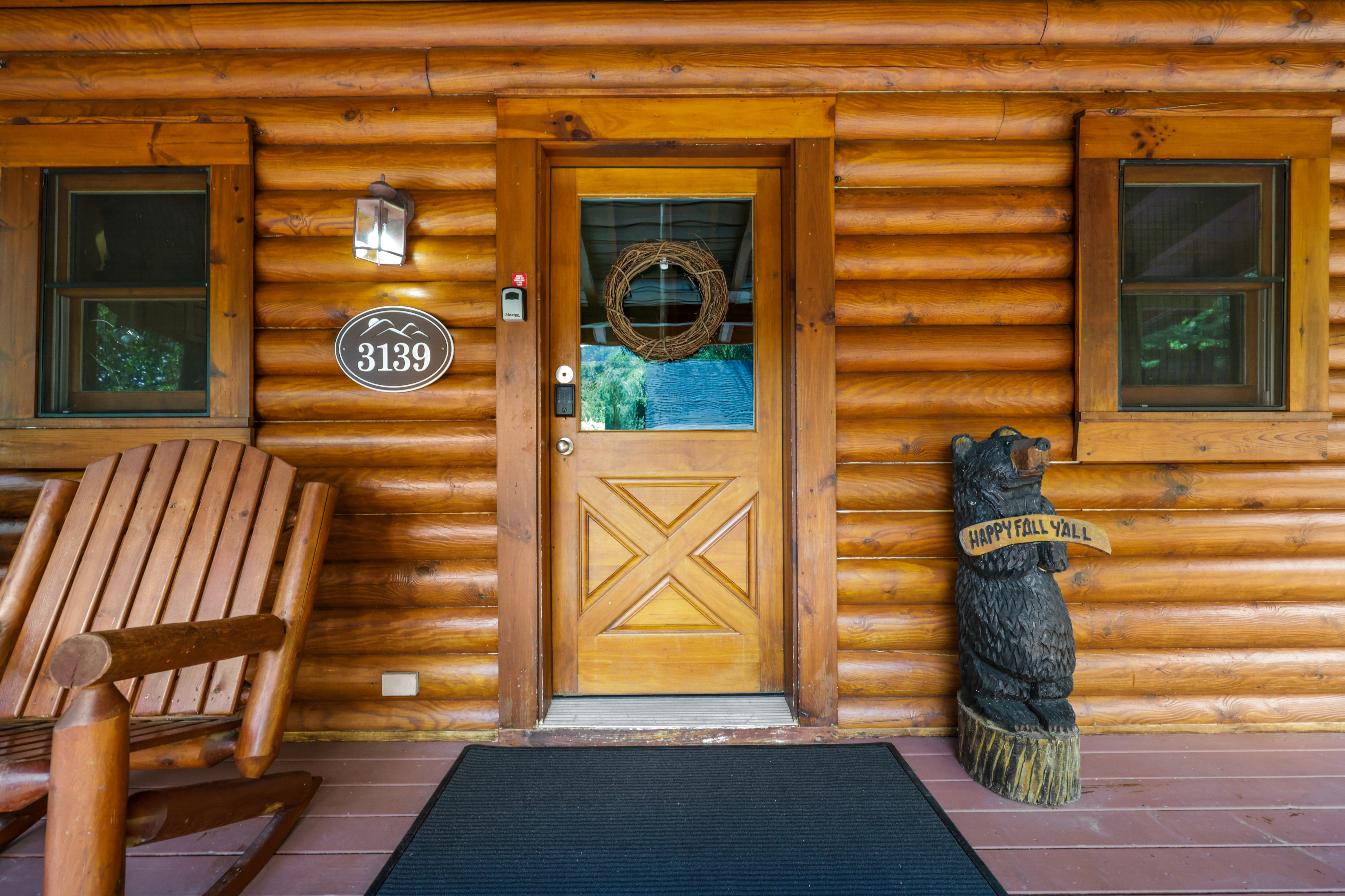Hot Tub & Pool Table Cabin | Near Pigeon Forge