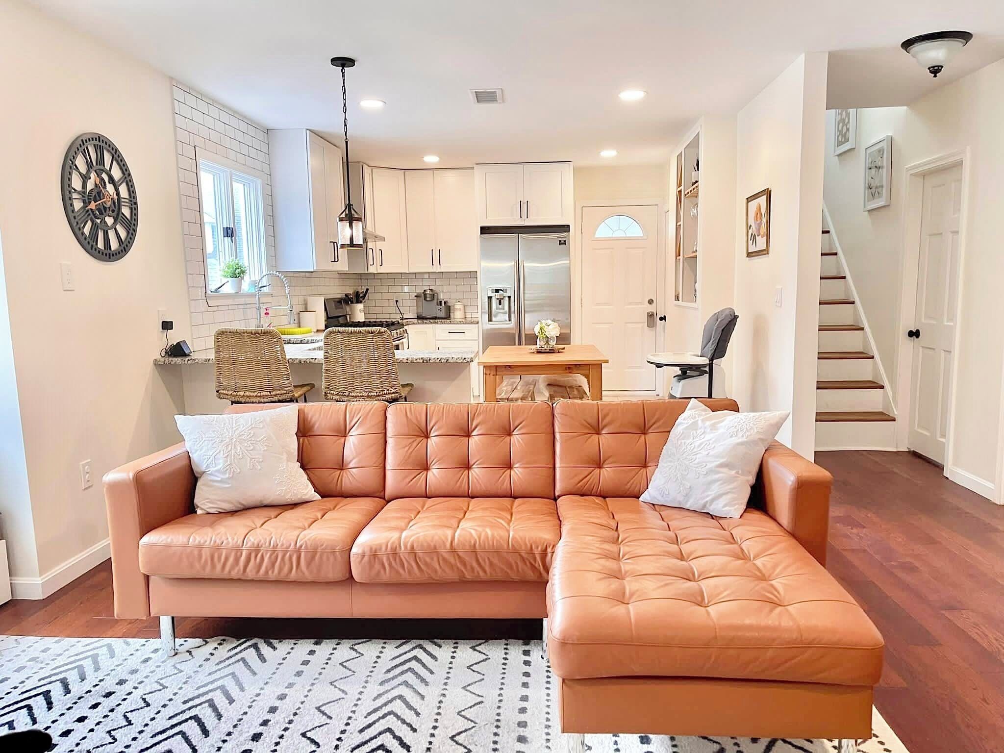 Beautiful 3 BR Home by the Water- Family Friendly