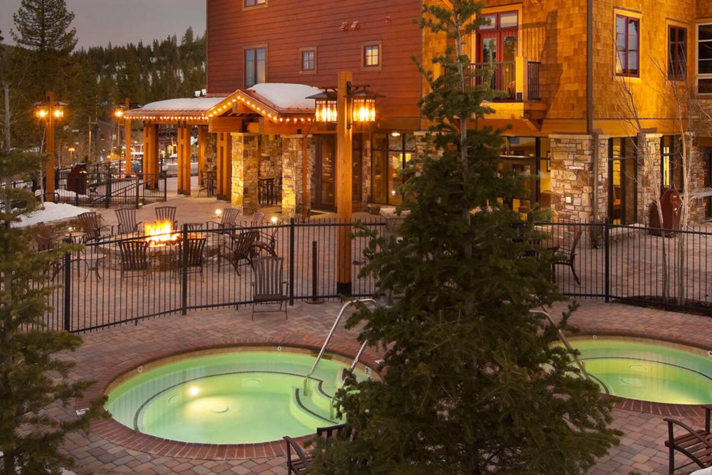 NORTHSTAR TRUCKEE, CALIFORNIA RESORT, JACUZZI
