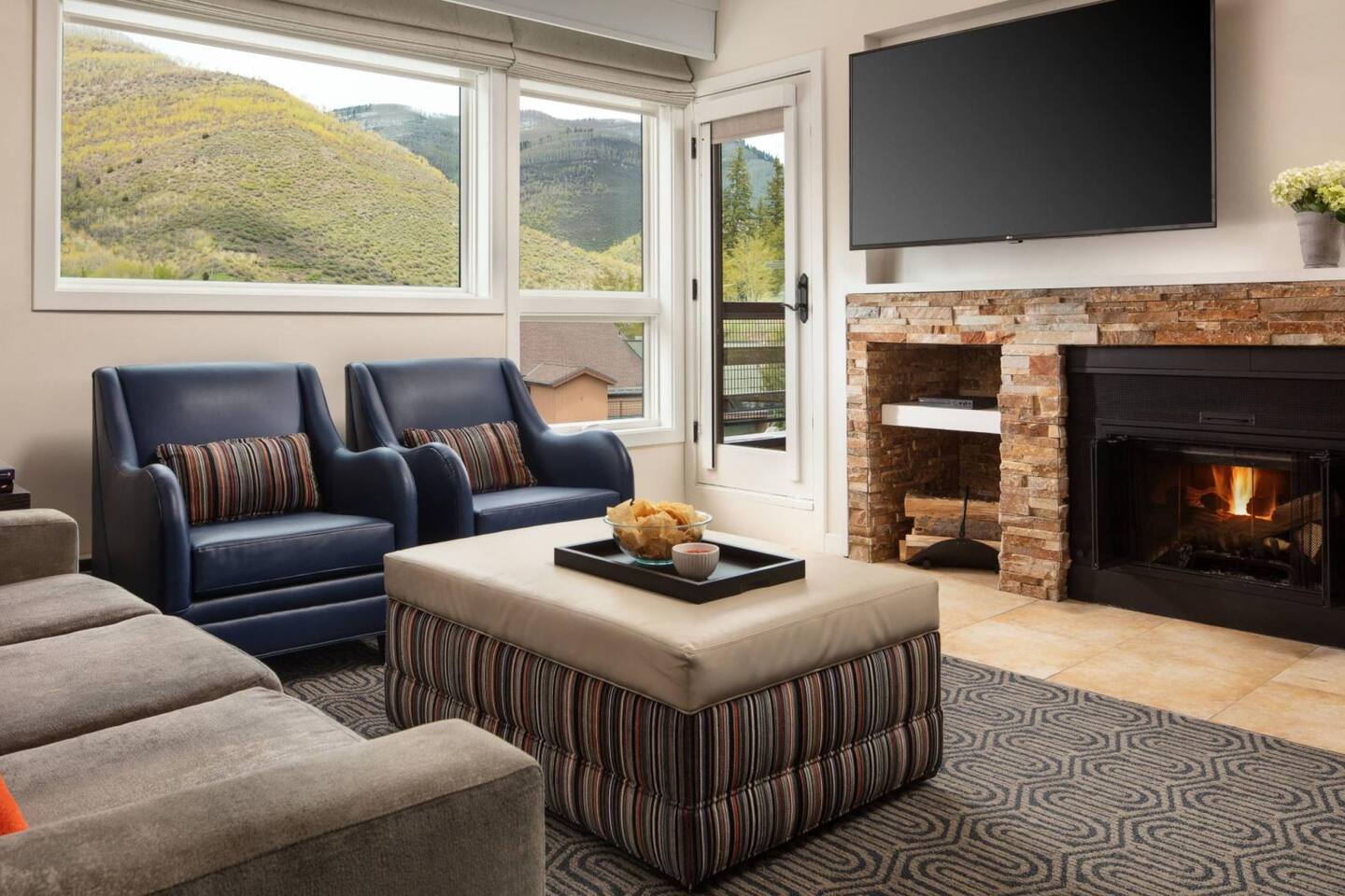 Marriott's StreamSide at Vail - Birch, Douglas, and Evergreen — One Bedroom Villa in Douglas Building