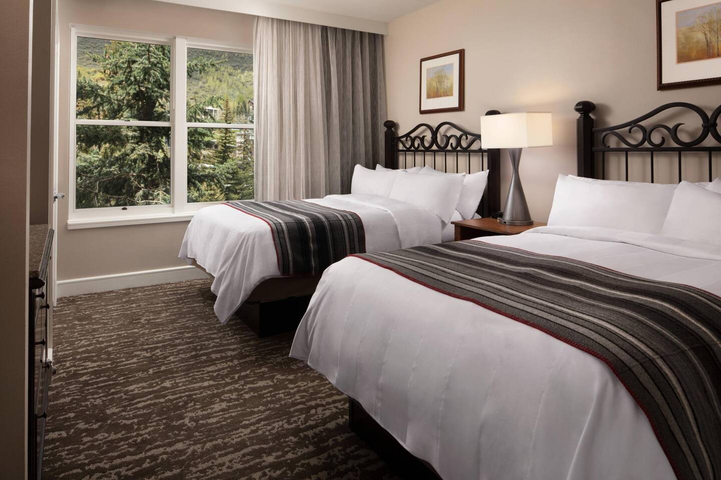Marriott's StreamSide at Vail - Birch, Douglas, and Evergreen — bedroom two queens