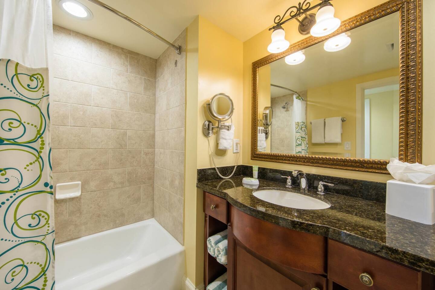FRENCHMAN’S COVE ST. THOMAS UVBI RESORT BATHROOM