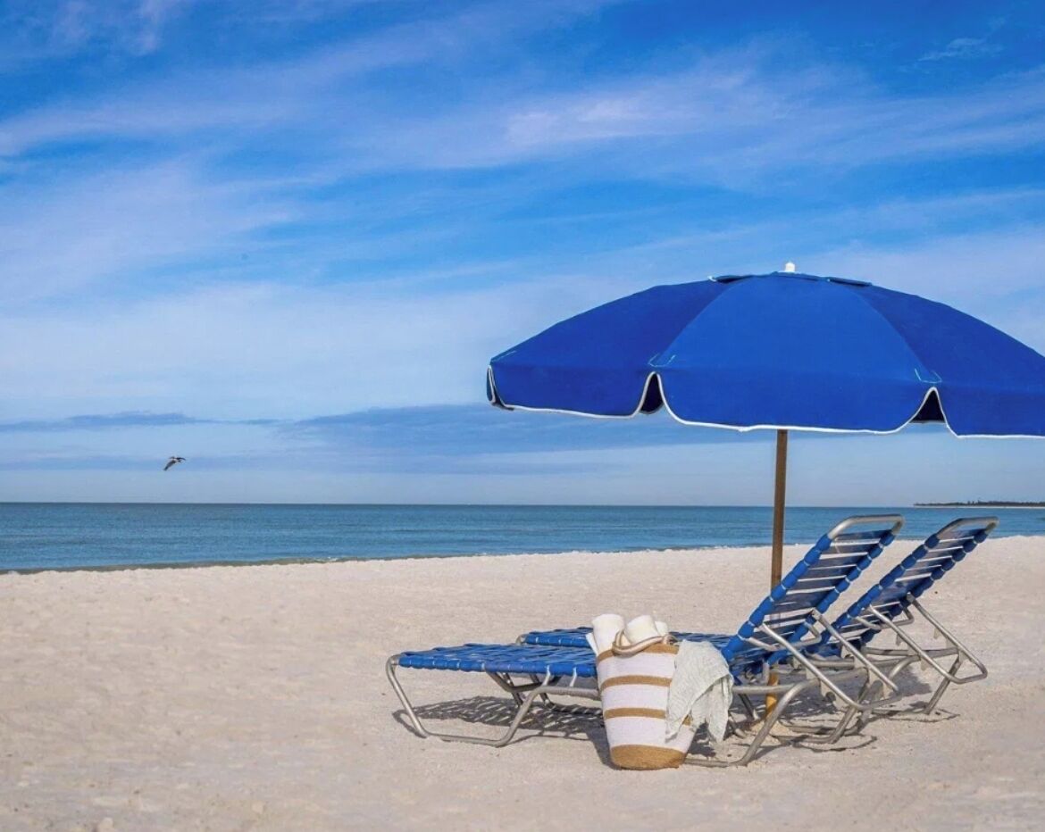 Beach Chairs Marco Island Crystal Shores