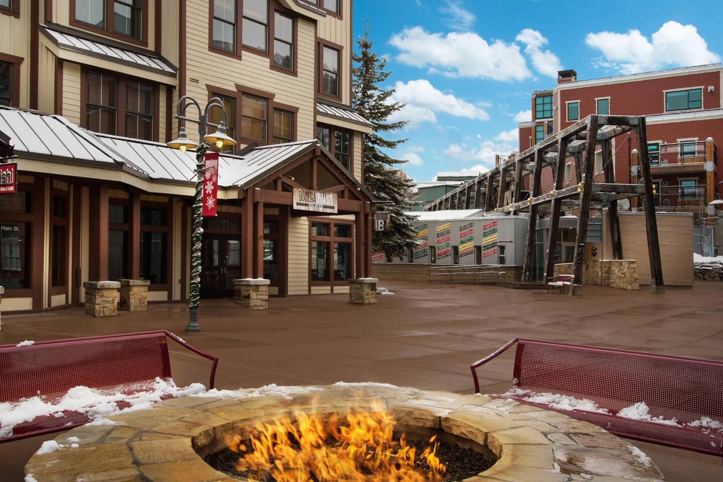BEDROOM MARRIOTT'S SUMMIT WATCH PARK CITY UTAH! RESORT LIVING AREA, FIREPLACE SLEEPER SOFA 2 BEDROOM, FULL KITCHEN, GAMEROOM