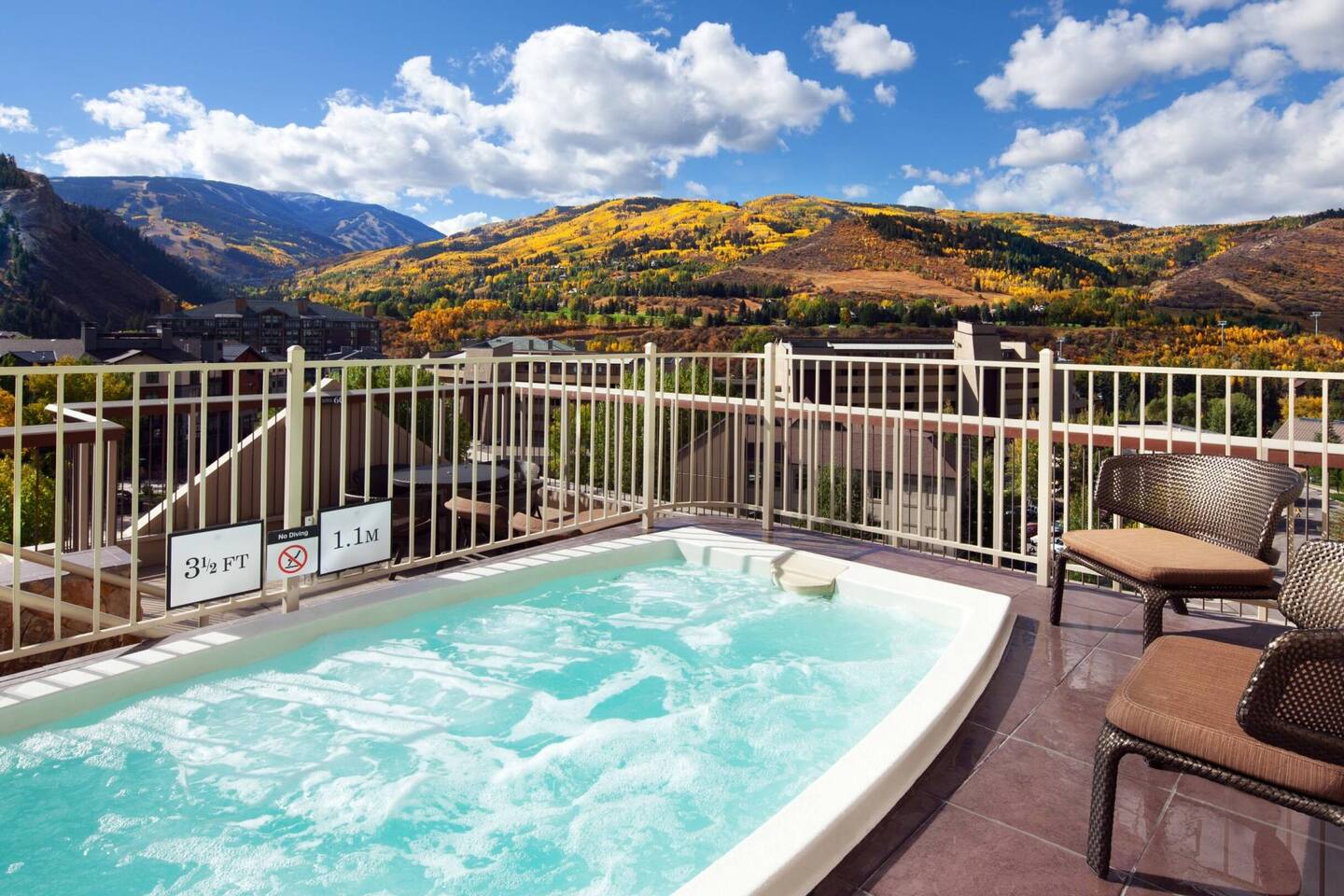 SHERATON MOUNTAIN VISTA VILLAS-AVON POOL AREA VIEW